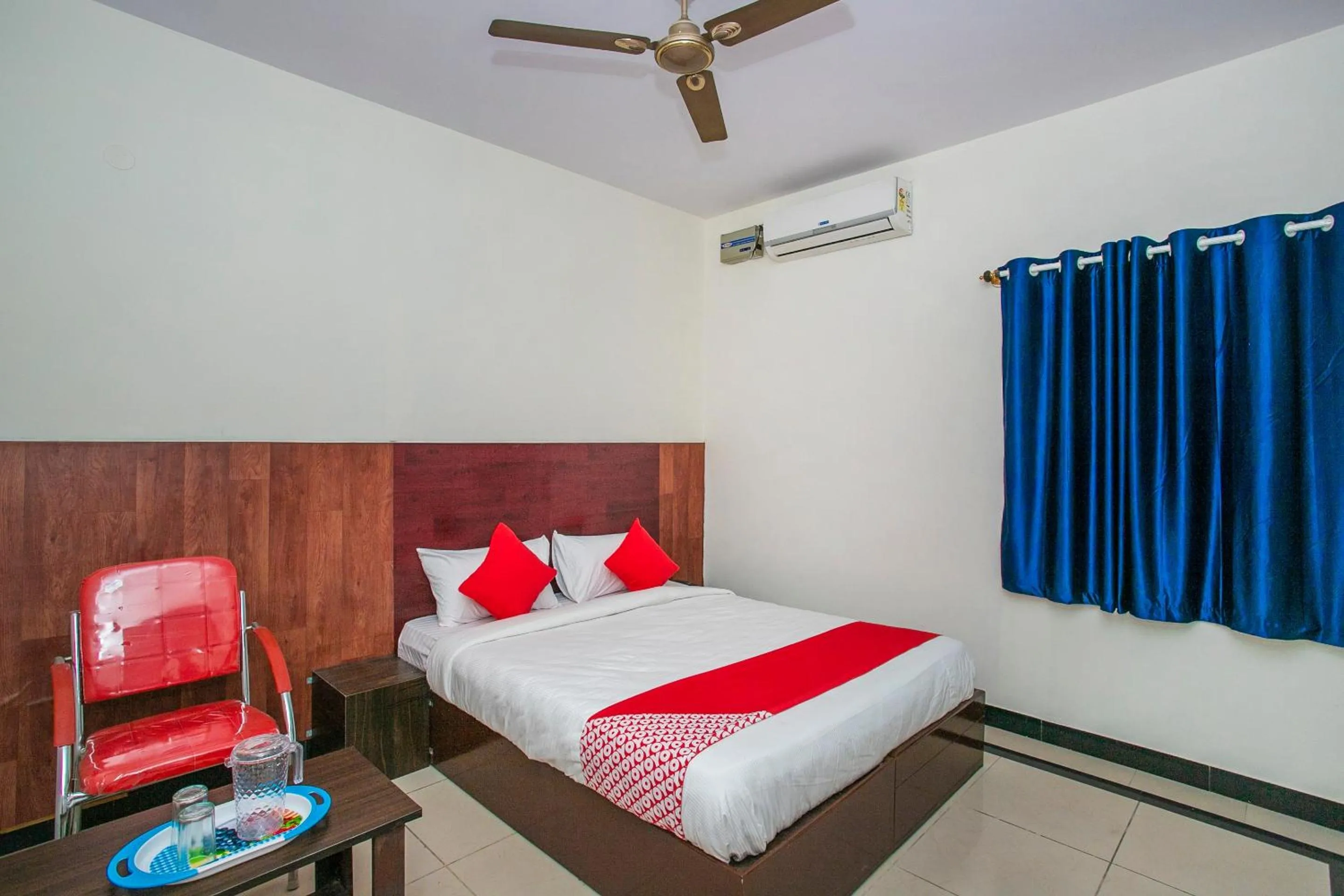 Bedroom in Hotel O Gks Residency