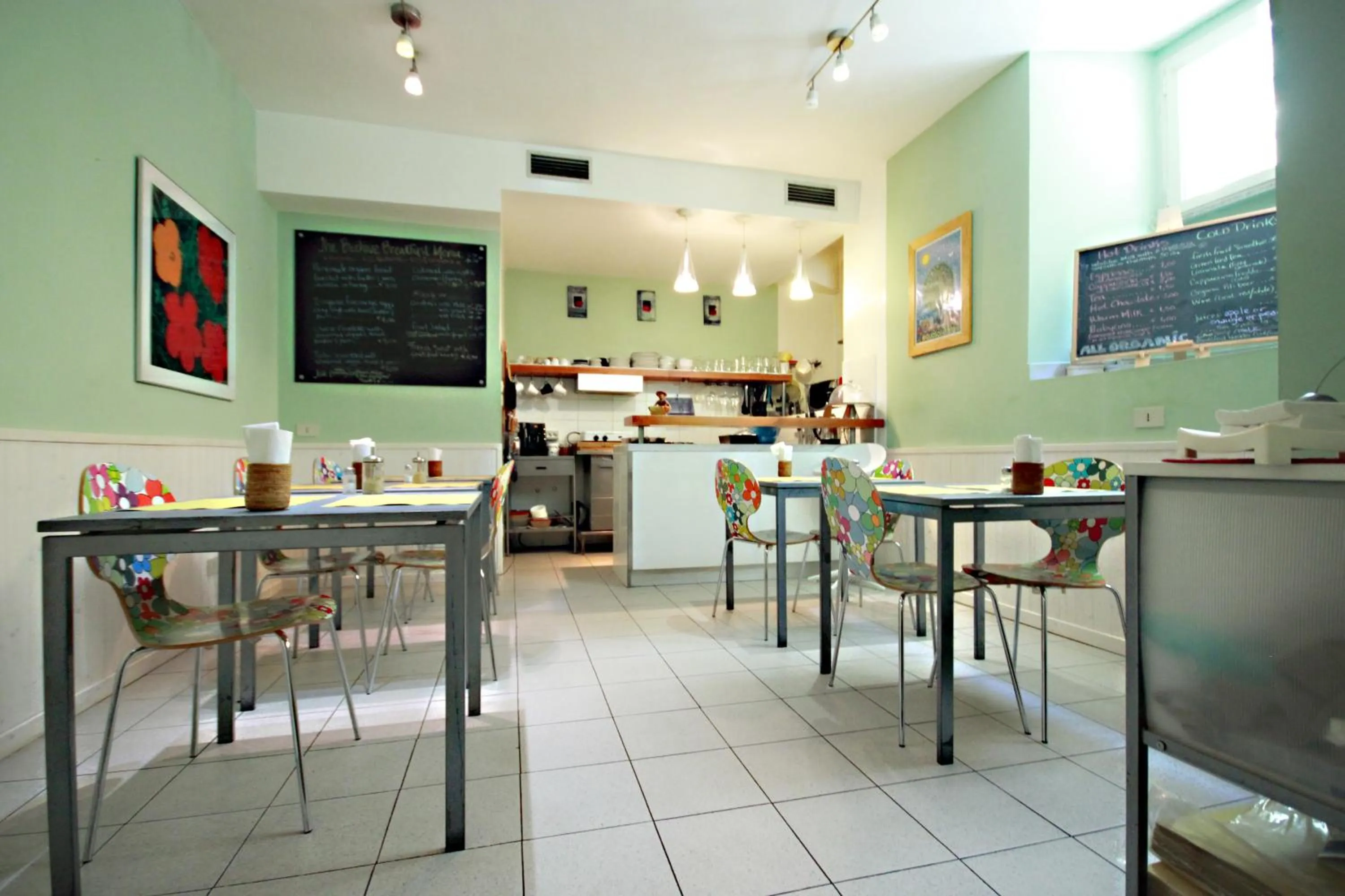 Communal kitchen in The Beehive Hostel