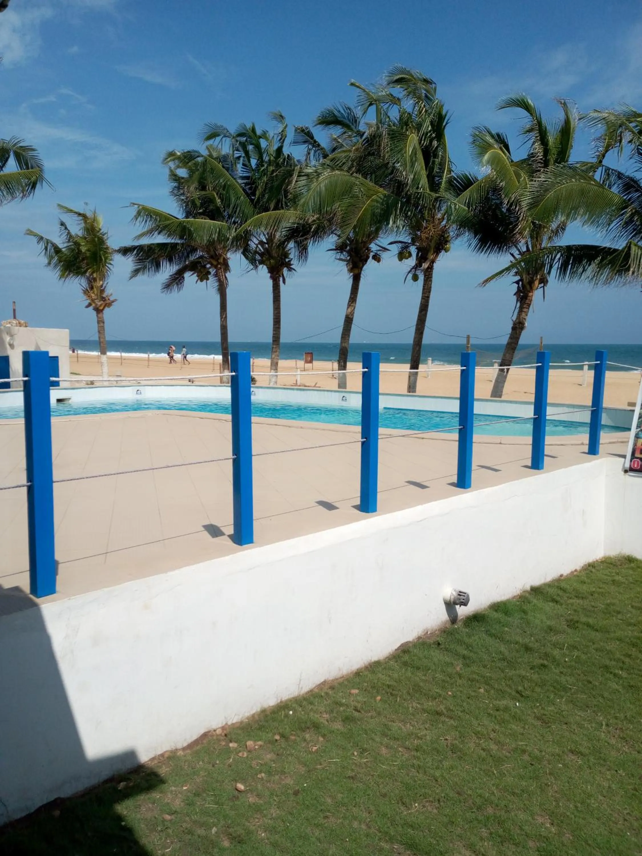Swimming pool in Tahiti Hotel