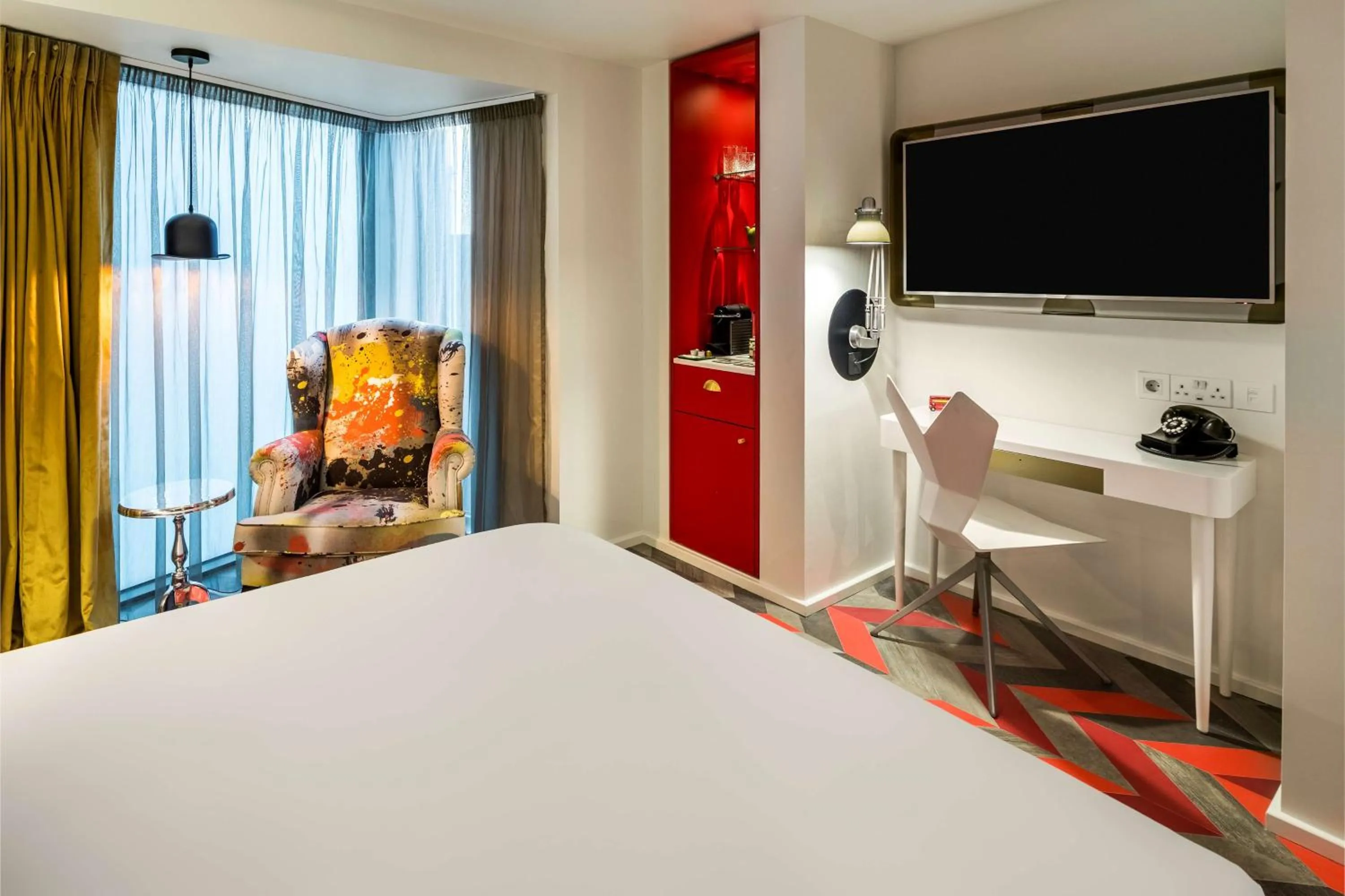 Bedroom, Bed in nhow London