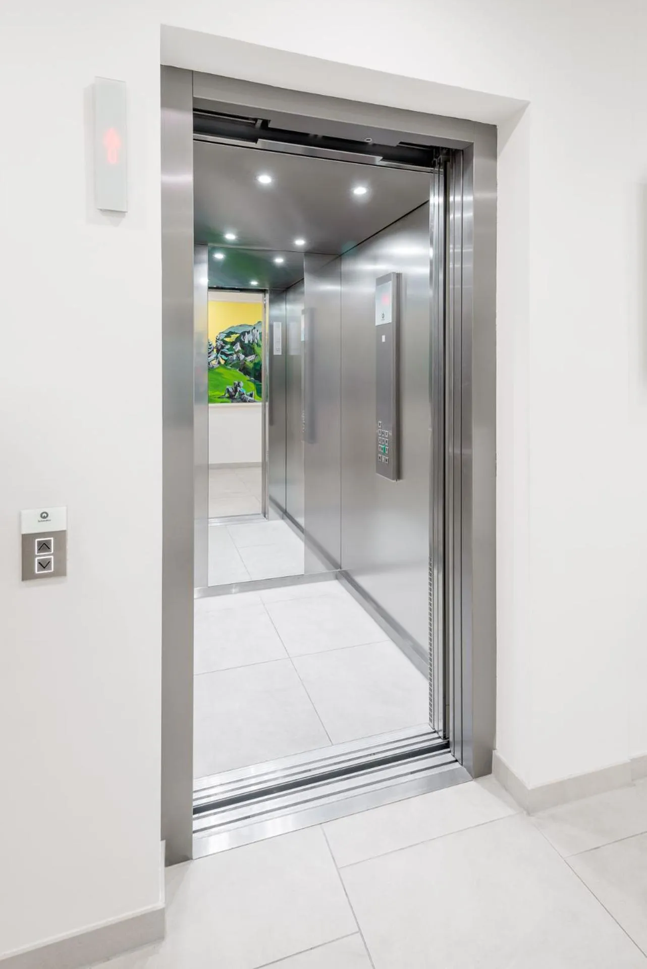 elevator in myNext - Hotel Leo