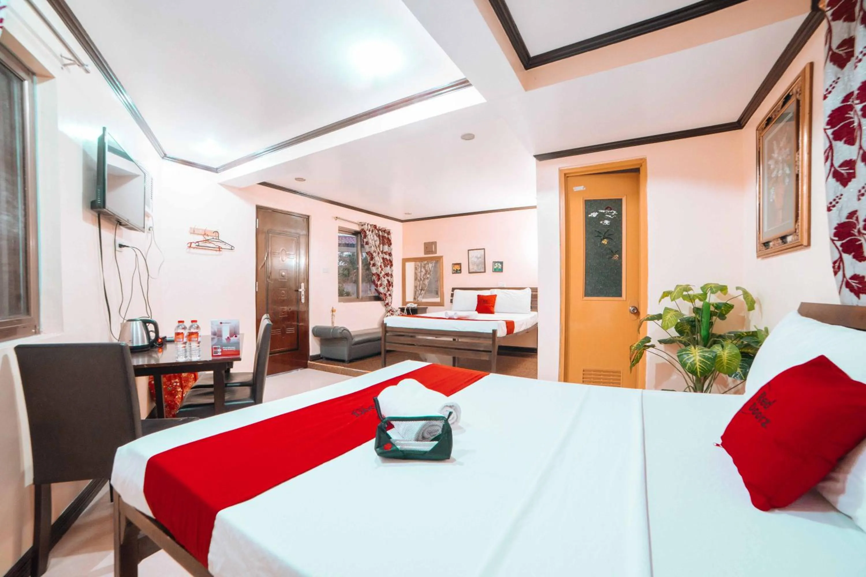 Bedroom in RedDoorz at Tagaytay Road