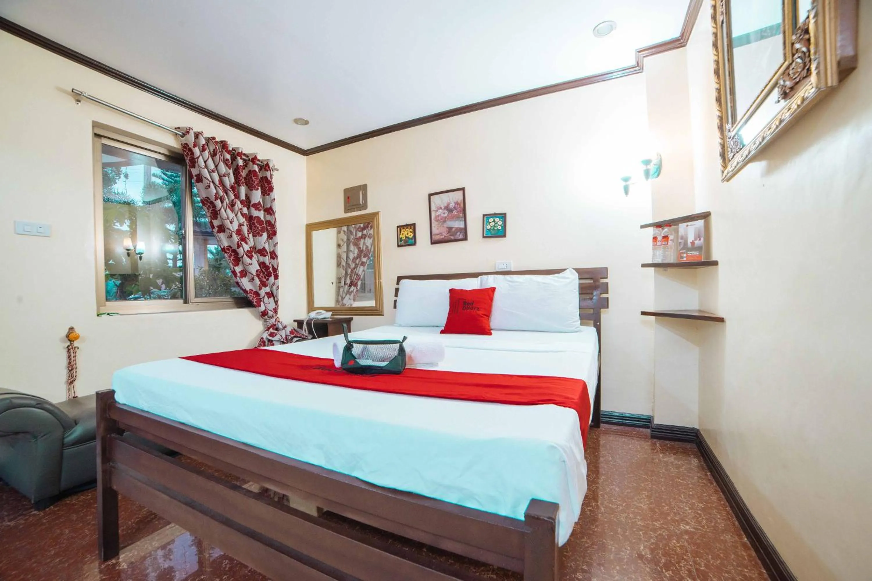 Bed in RedDoorz at Tagaytay Road