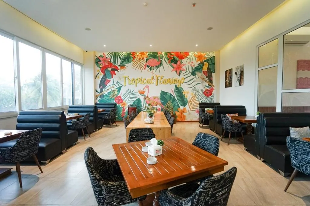 Restaurant/places to eat in Deli Hotel