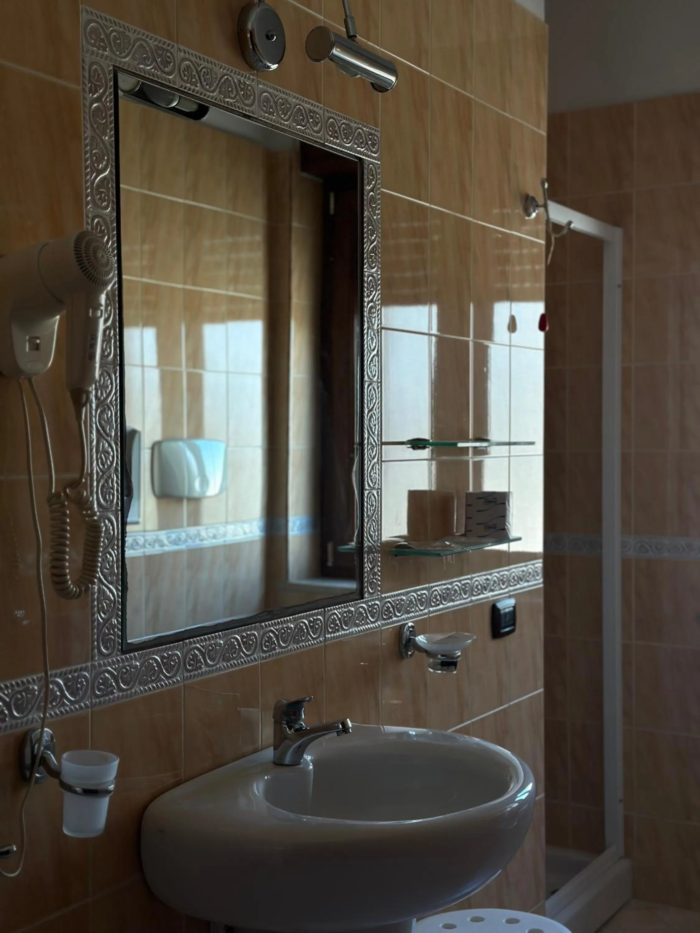 Shower in Hotel Il Giardino degli Aranci