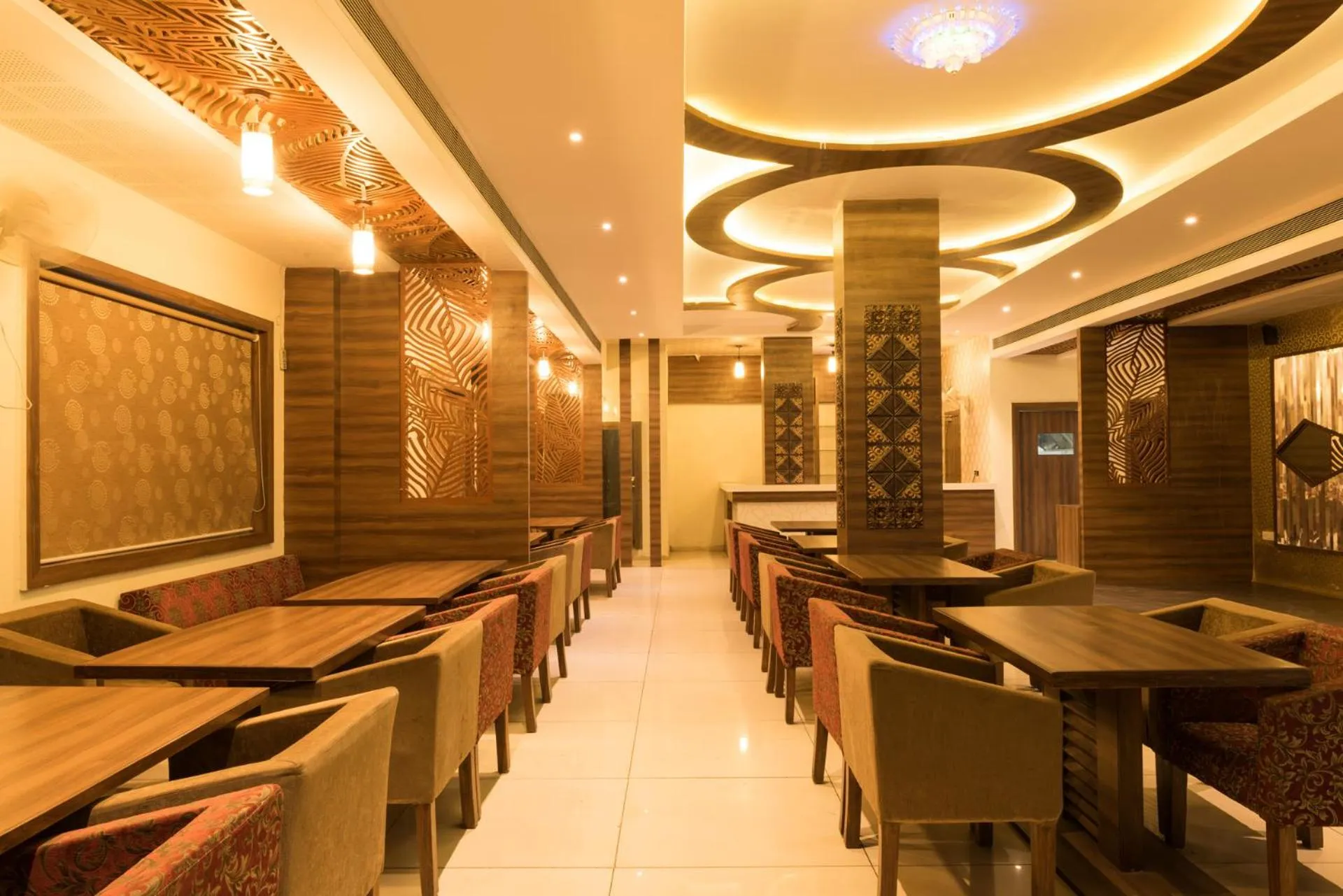 Restaurant/places to eat in Hotel Drishti,Bhopal