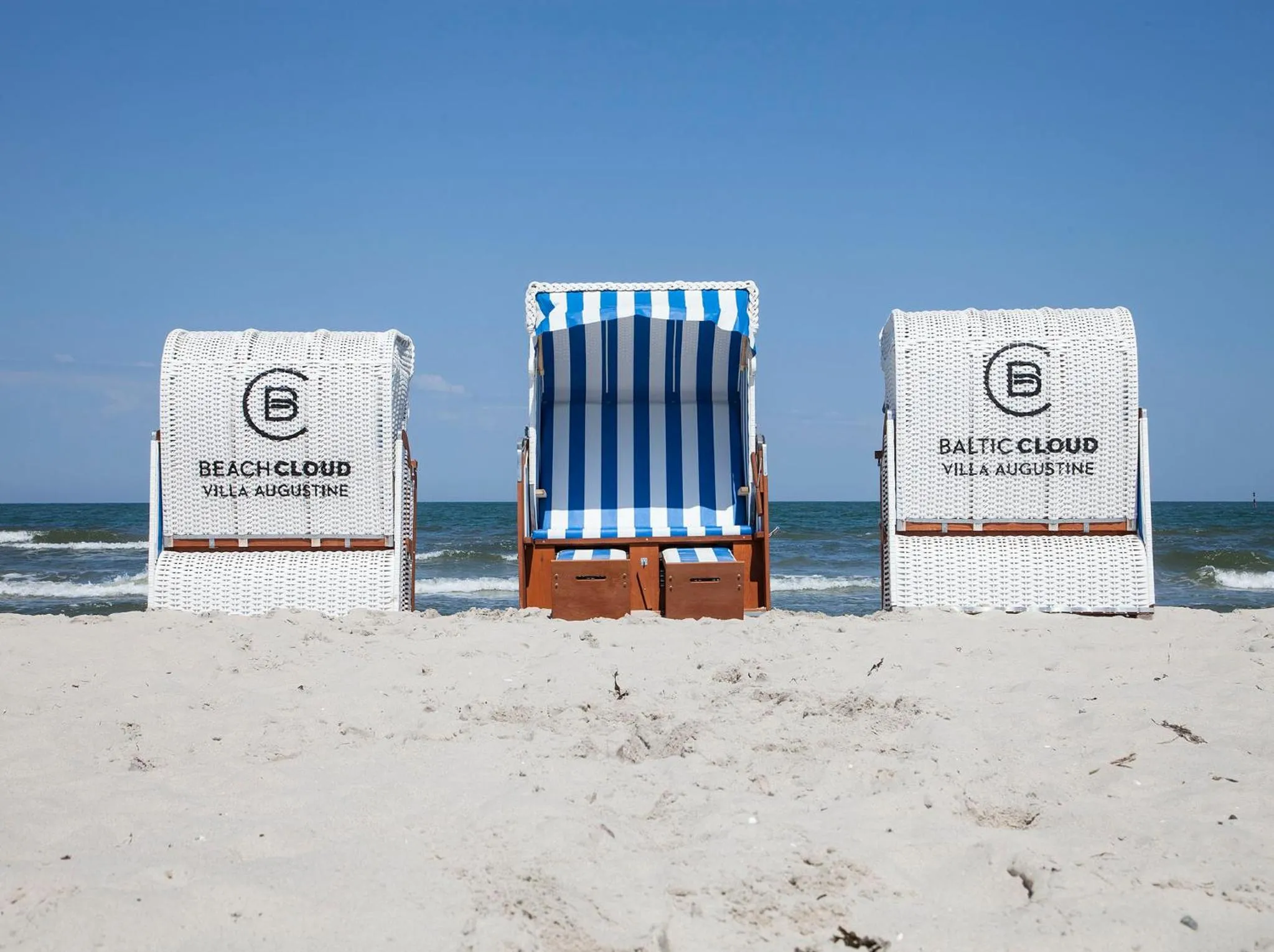 Beach in Baltic Cloud*****