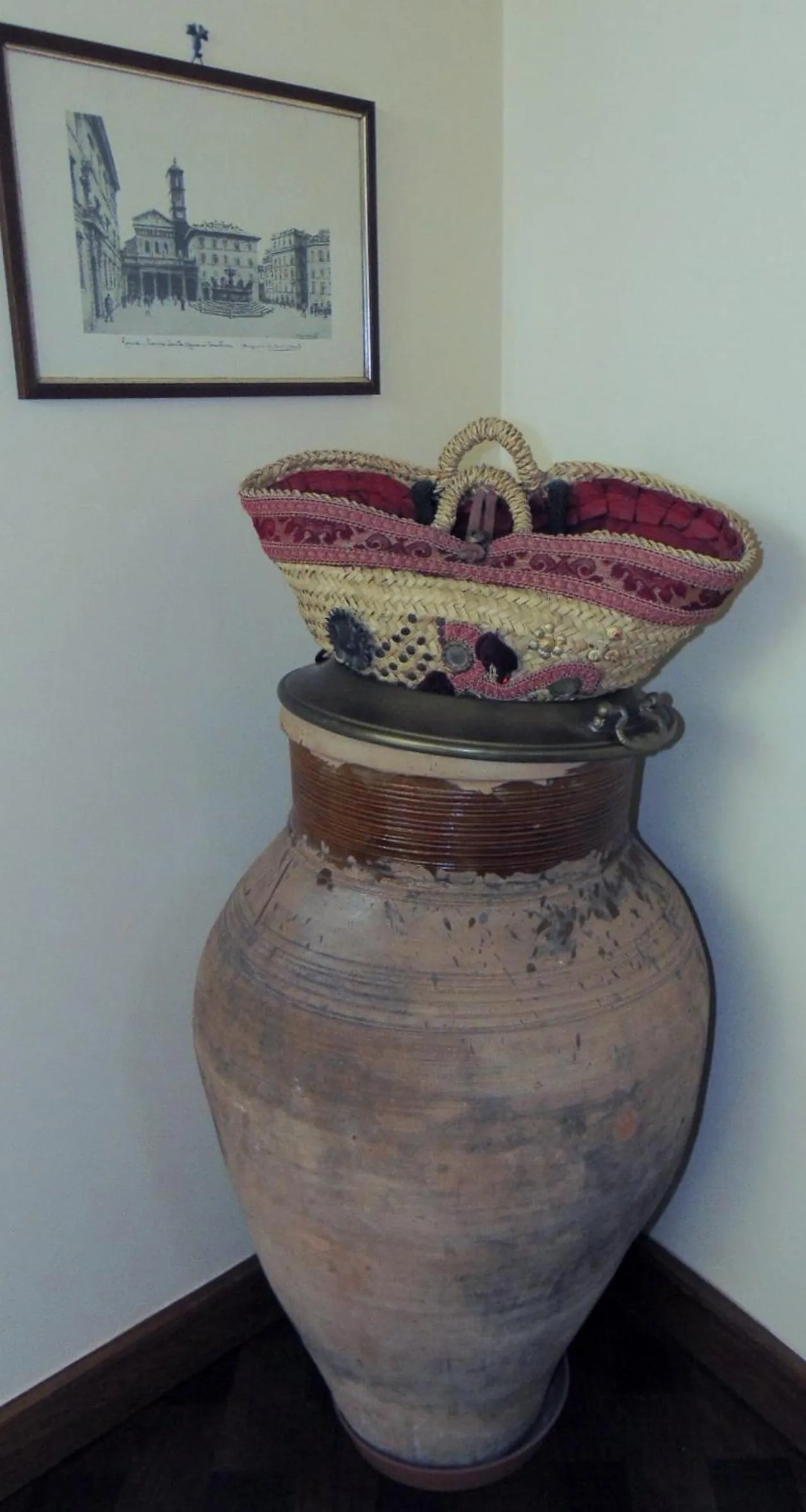 Decorative detail in Villa Sara