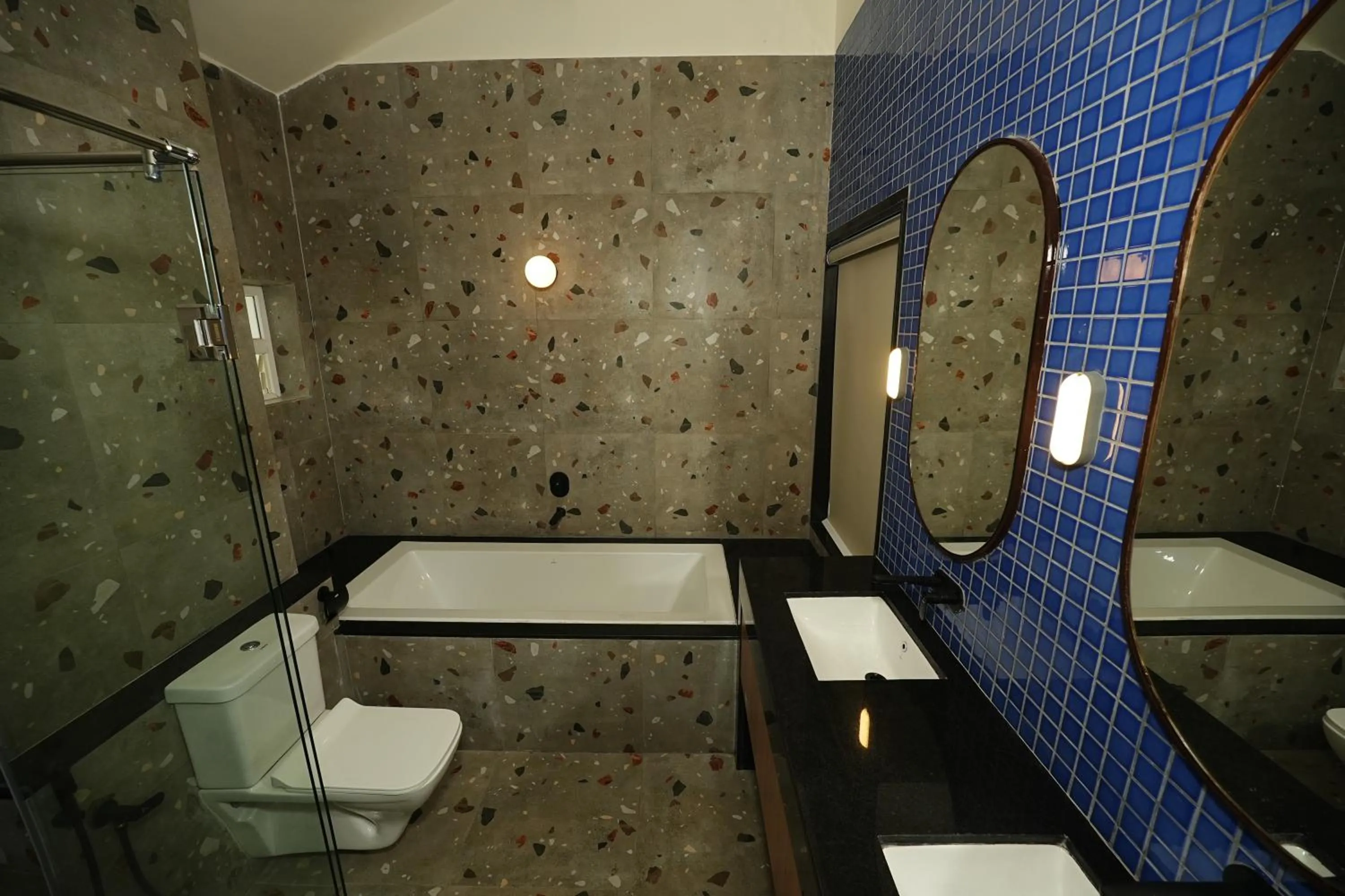 Shower in Anjuna Beach Resort