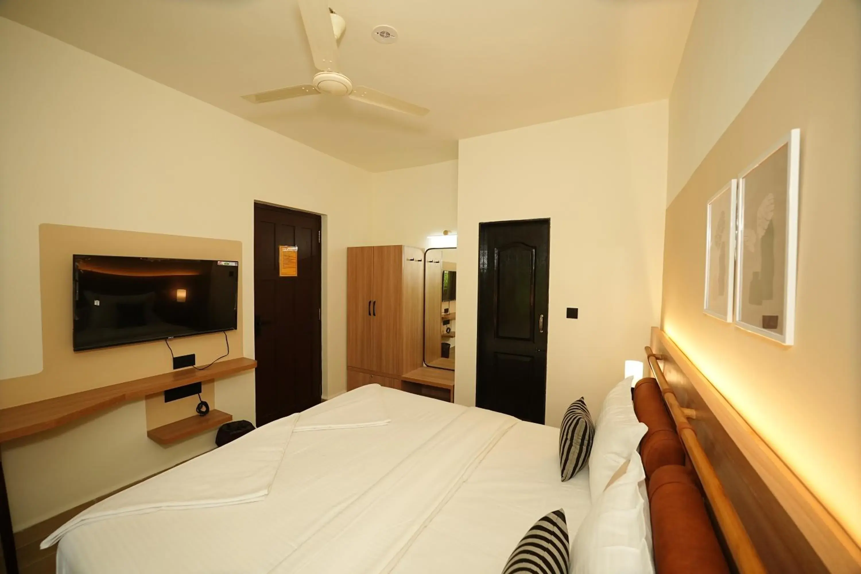 Bed in Anjuna Beach Resort Bed in Anjuna Beach Resort