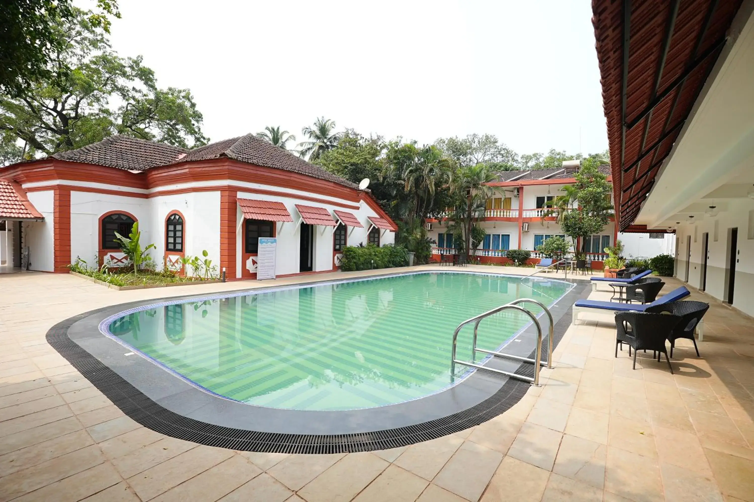 Property building in Anjuna Beach Resort Property building in Anjuna Beach Resort