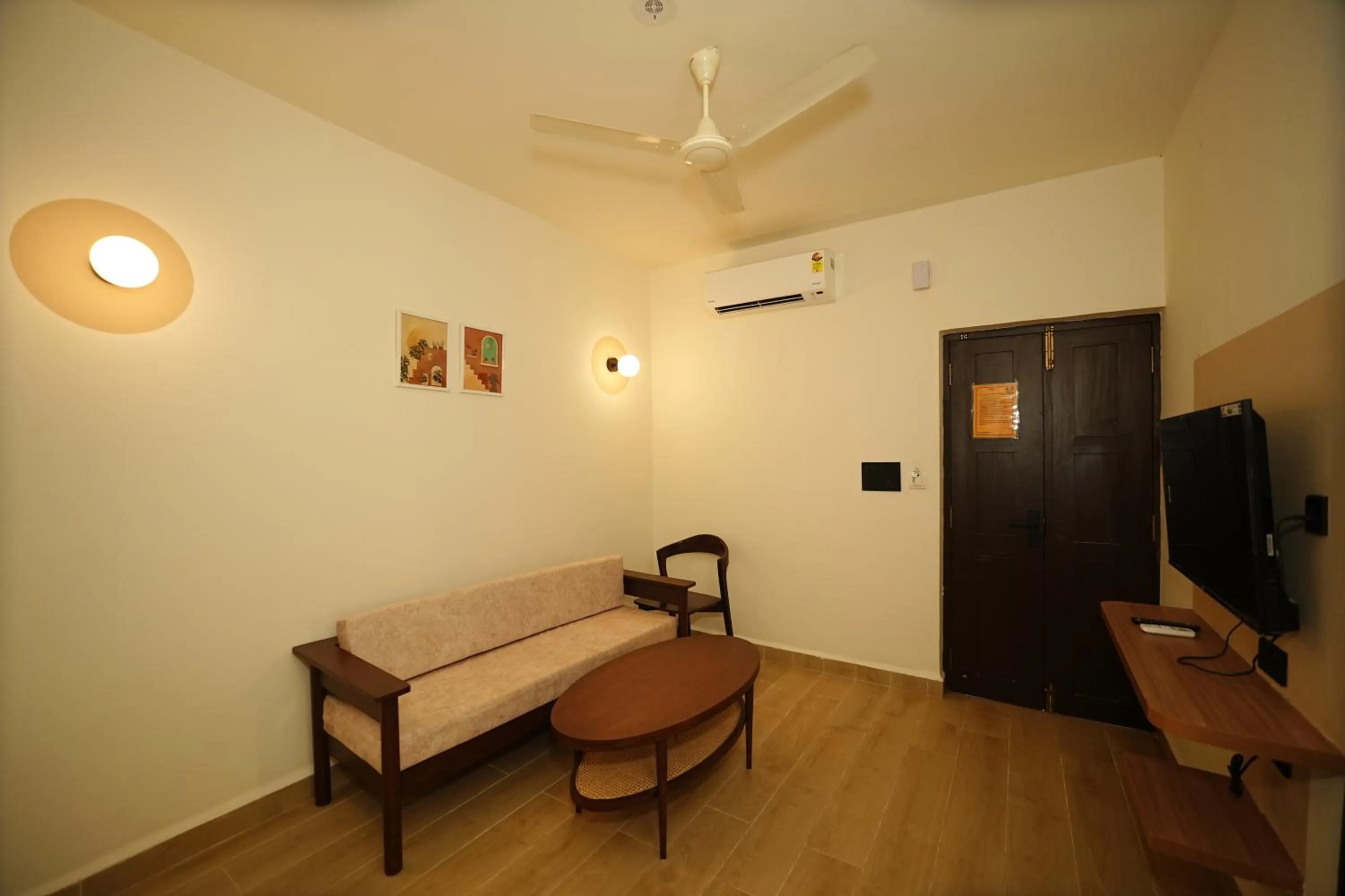 TV and multimedia in Anjuna Beach Resort