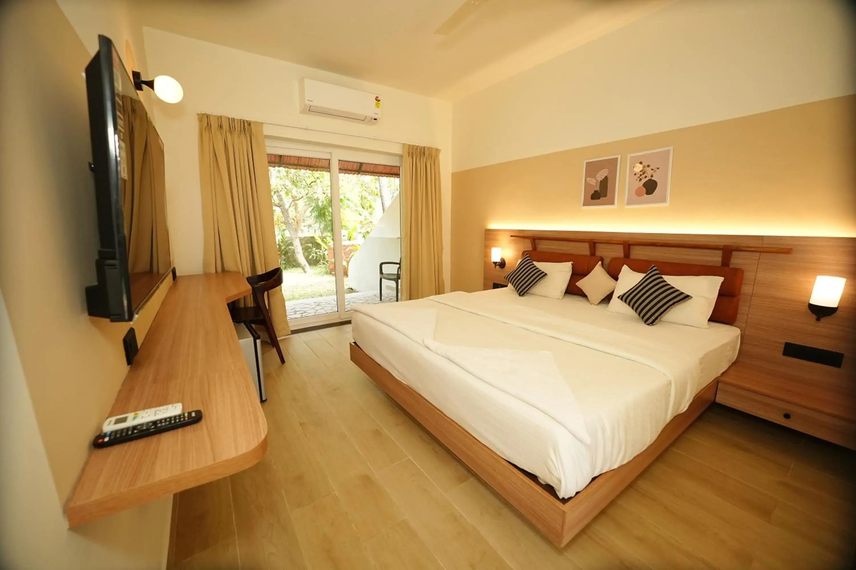Bed in Anjuna Beach Resort Bed in Anjuna Beach Resort