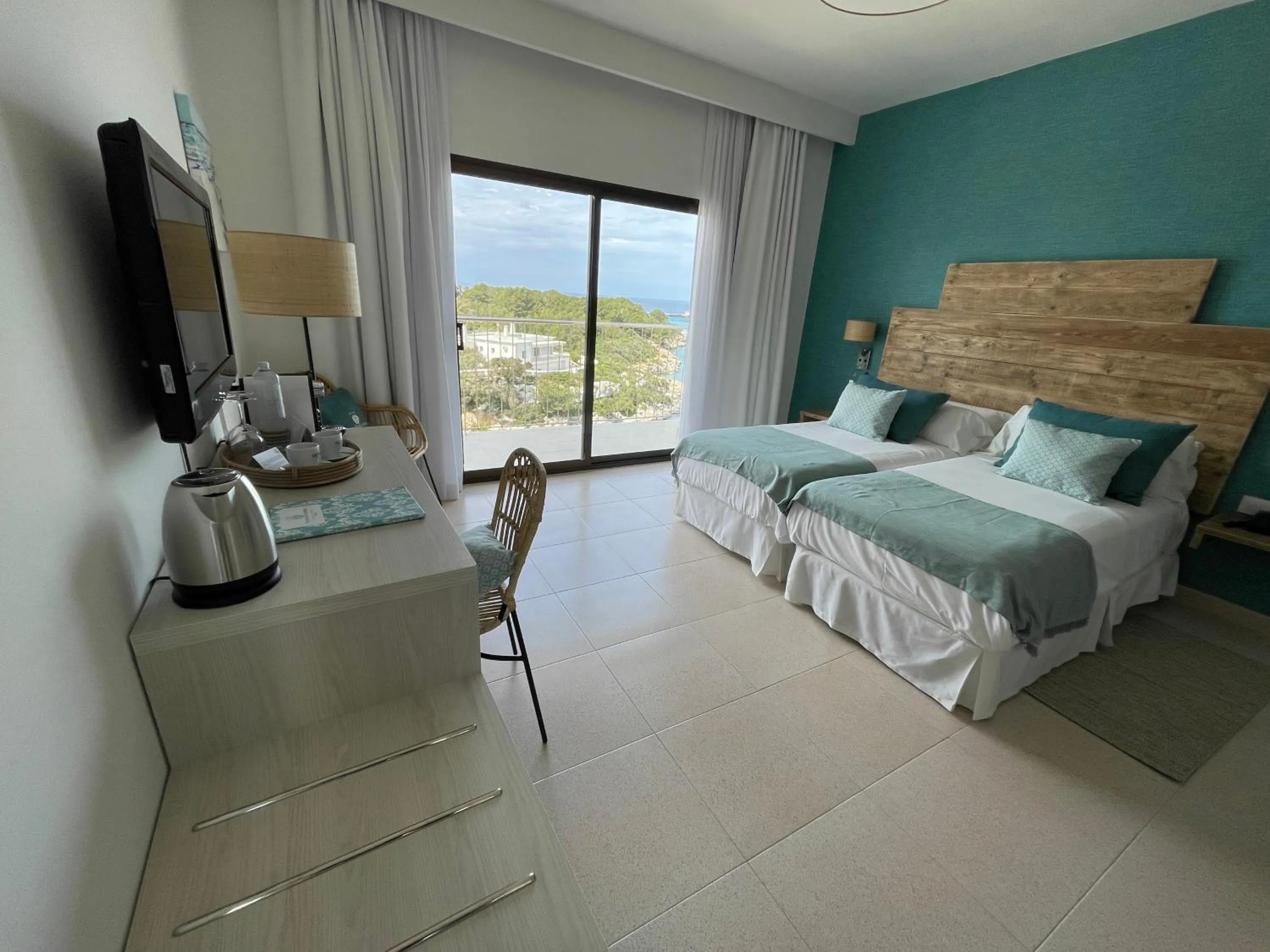 Photo of the whole room, Bed in Hotel Playa Santandria Adults Only