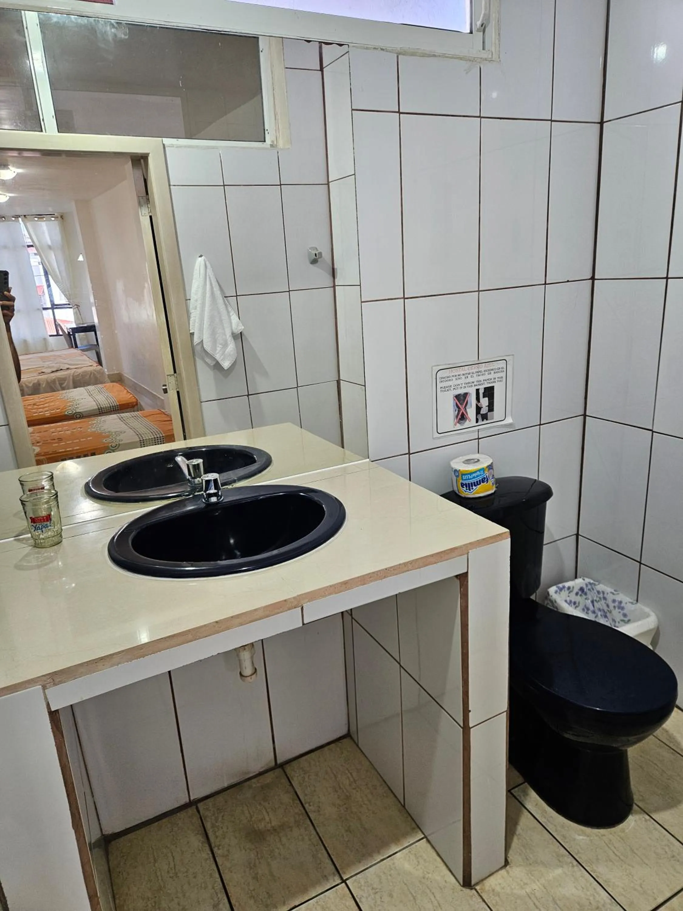 Bathroom in Hostal Cerro Azul