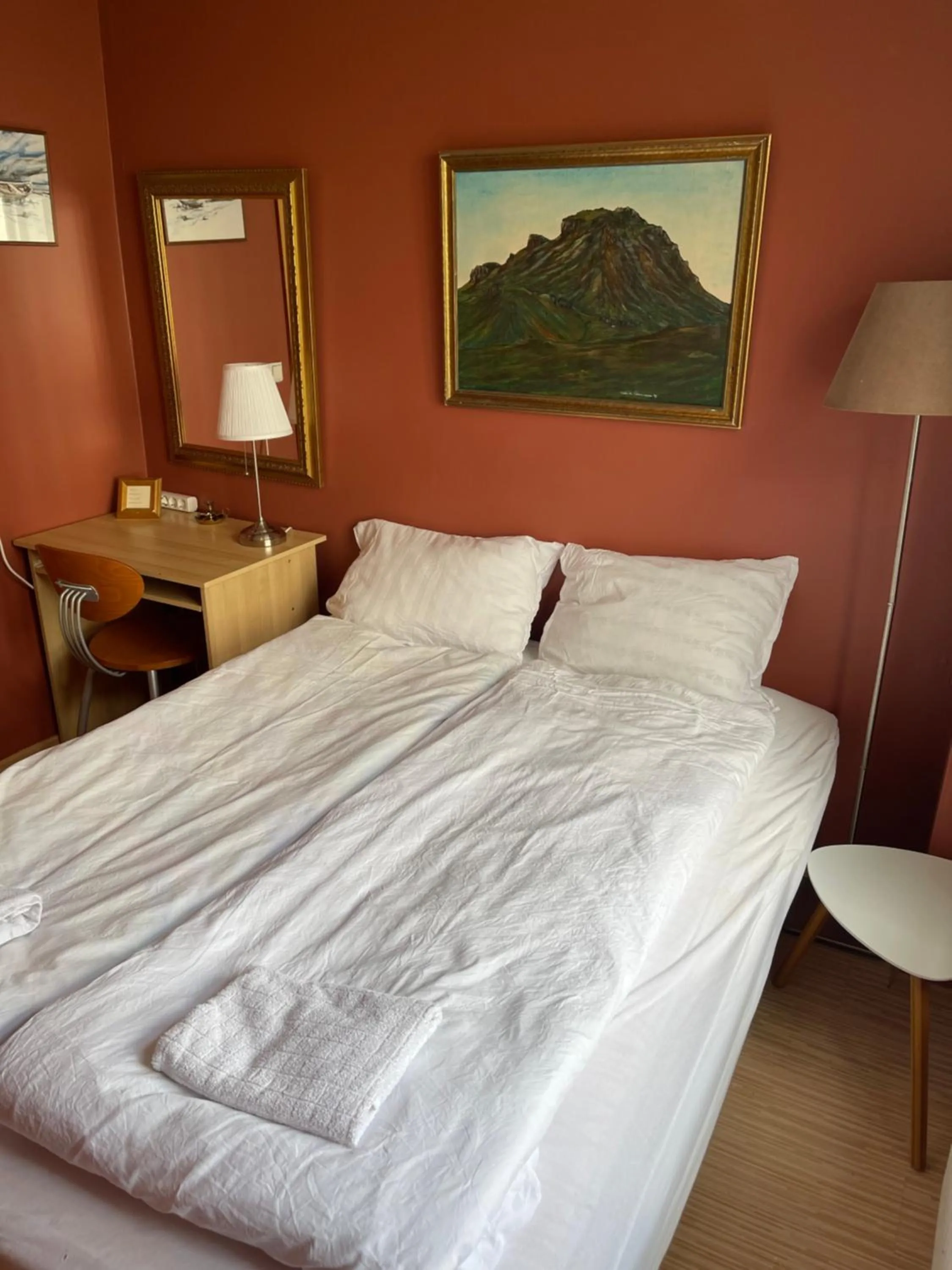 Bed in Mánagisting Guesthouse