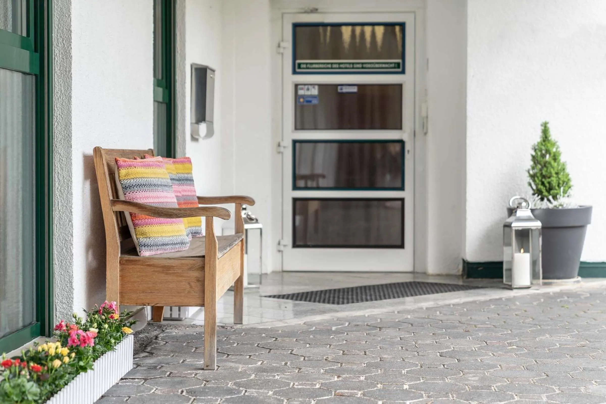 Facade/entrance in Boardinghouse Burgpark