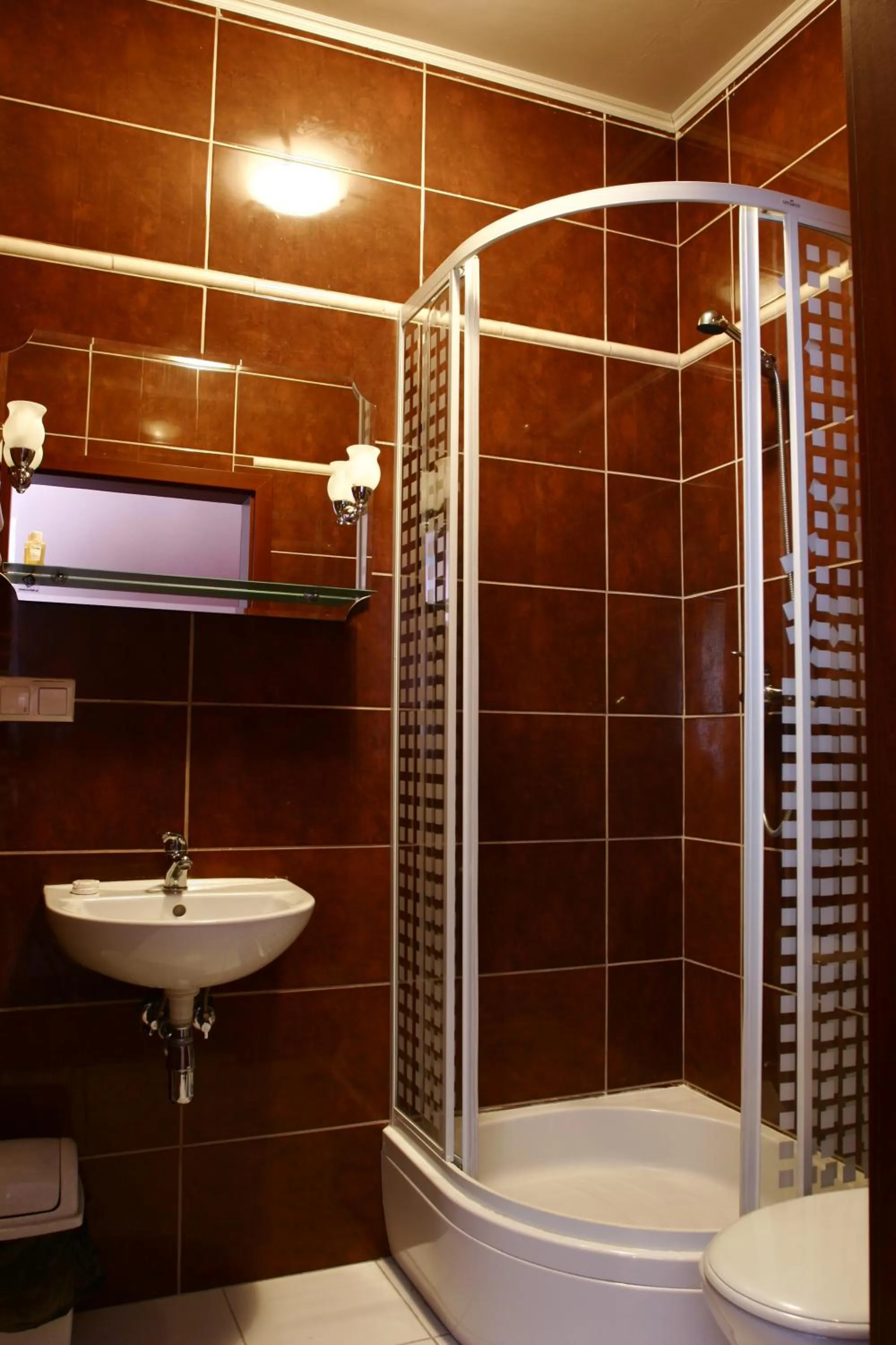 Shower in Hotel Paradiso