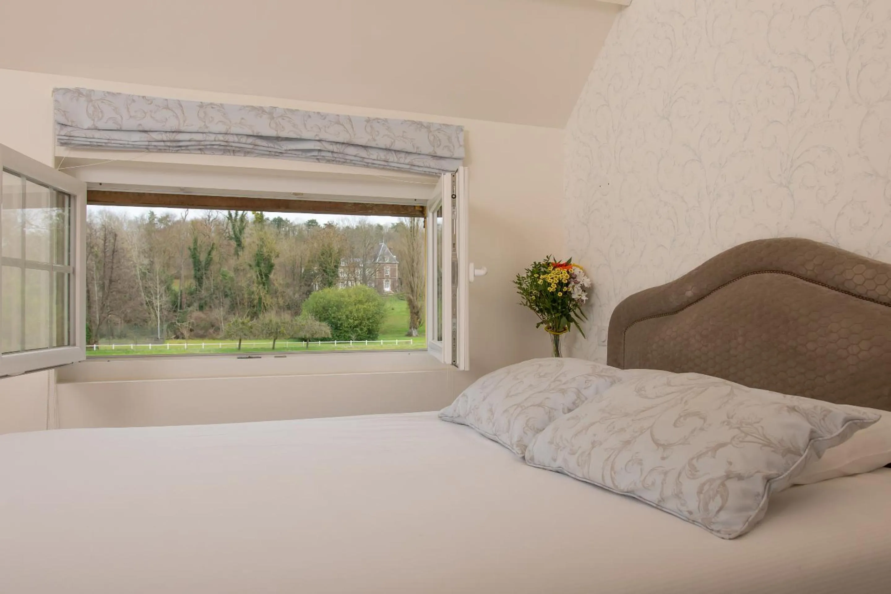 Bed in DOMAINE ST GERMER