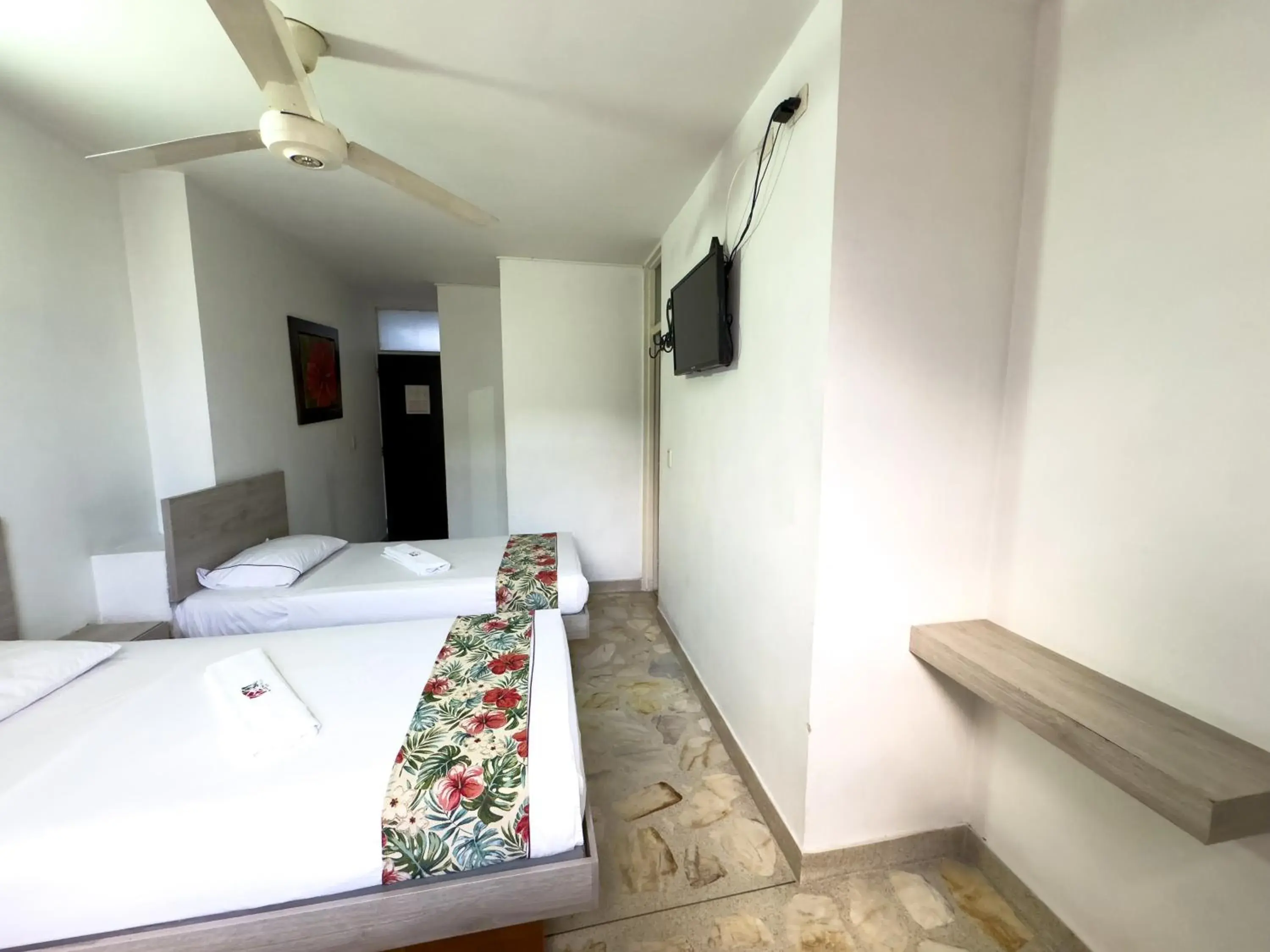 Standard Twin Room - single occupancy in Hotel Macedonia Plaza Medellin Standard Twin Room - single occupancy in Hotel Macedonia Plaza Medellin