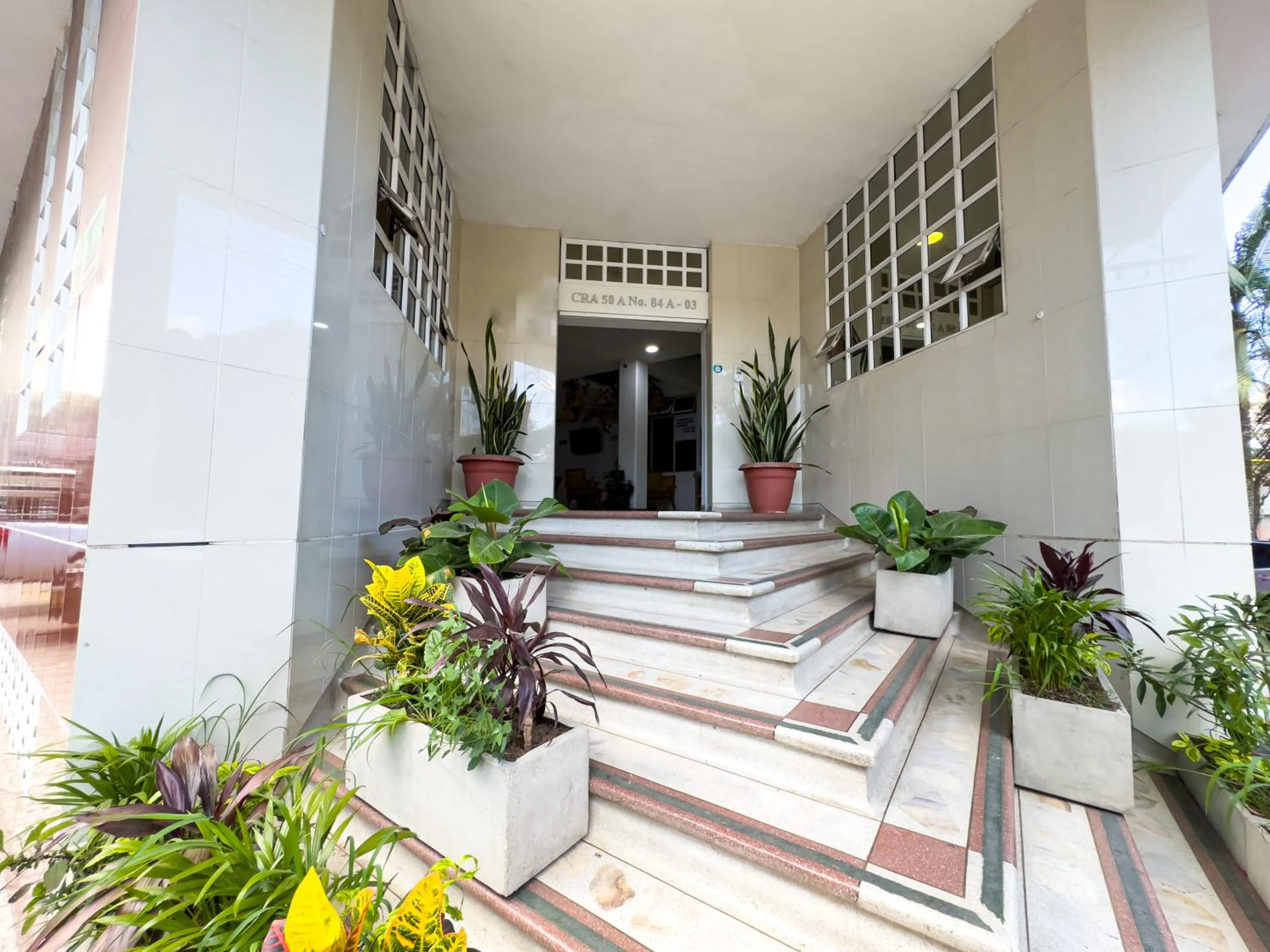 Facade/entrance in Hotel Macedonia Plaza Medellin