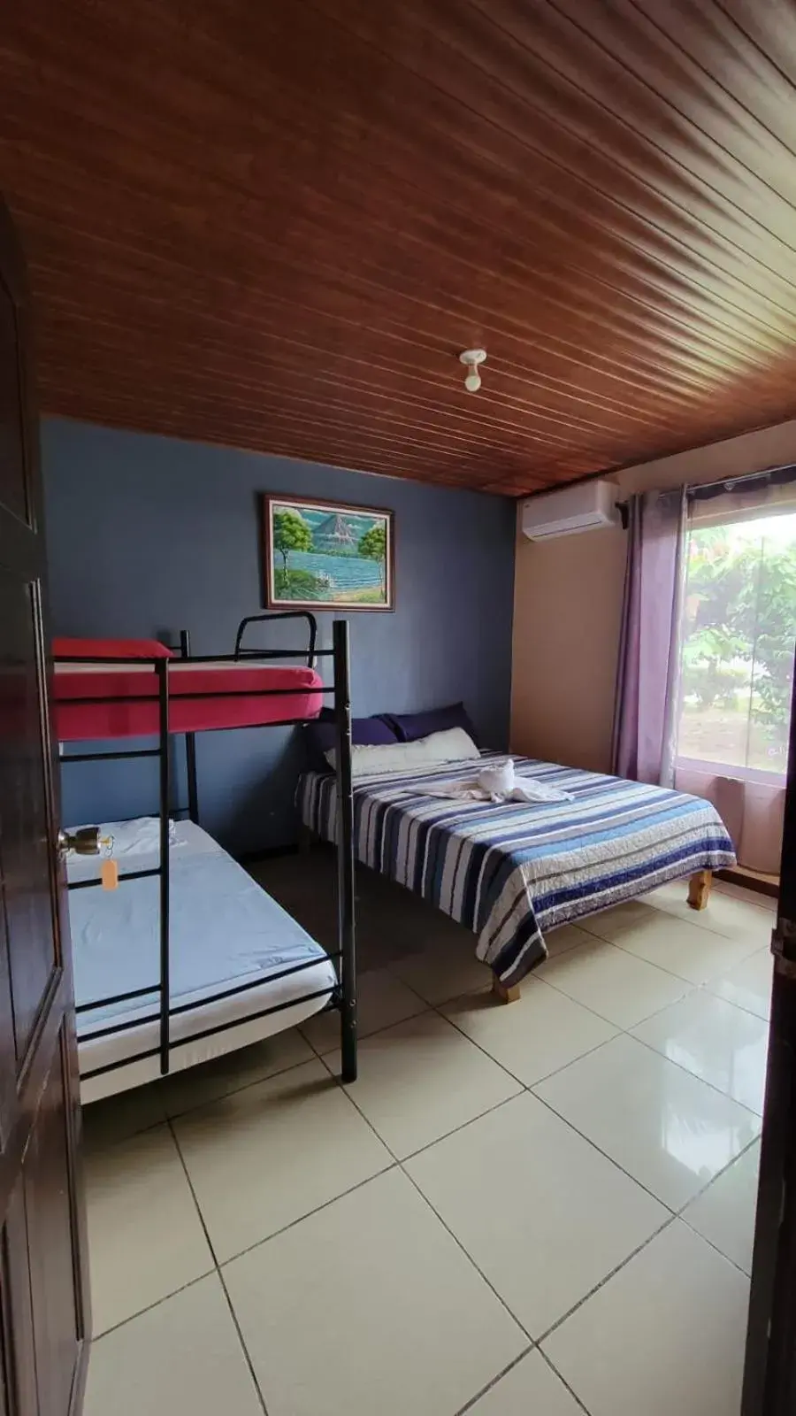 Standard Quadruple Room in Hotel Campestre Arenal Standard Quadruple Room in Hotel Campestre Arenal