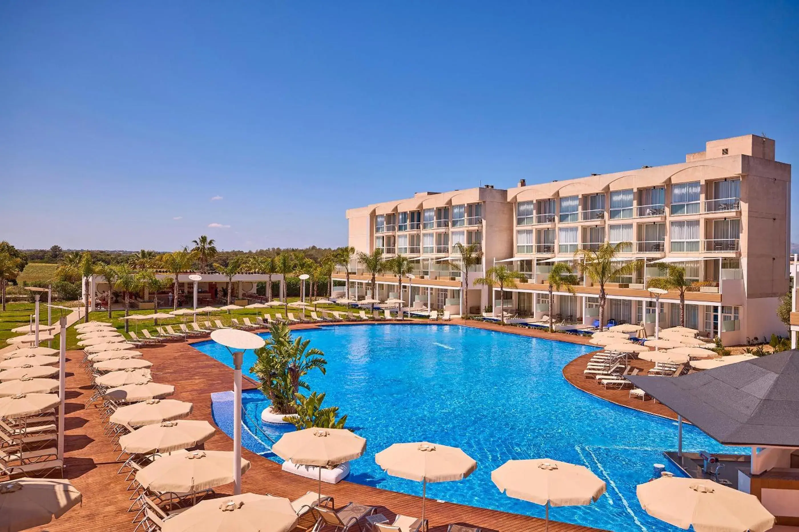 Swimming pool in Zafiro Alzinar Mar Adults Only - Refurbished 2025 Swimming pool in Zafiro Alzinar Mar Adults Only - Refurbished 2025