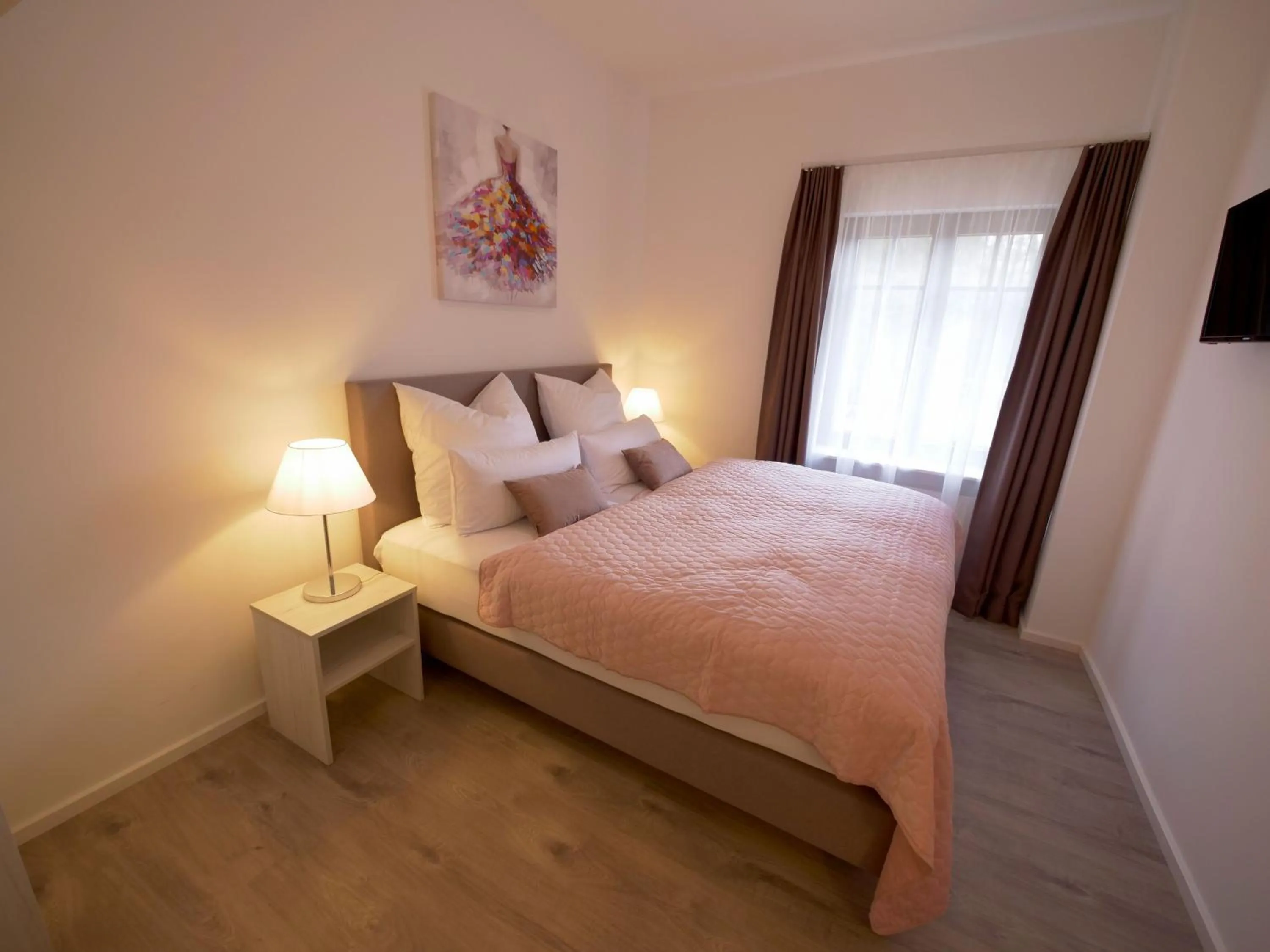 Photo of the whole room, Bed in Oberwaldhaus