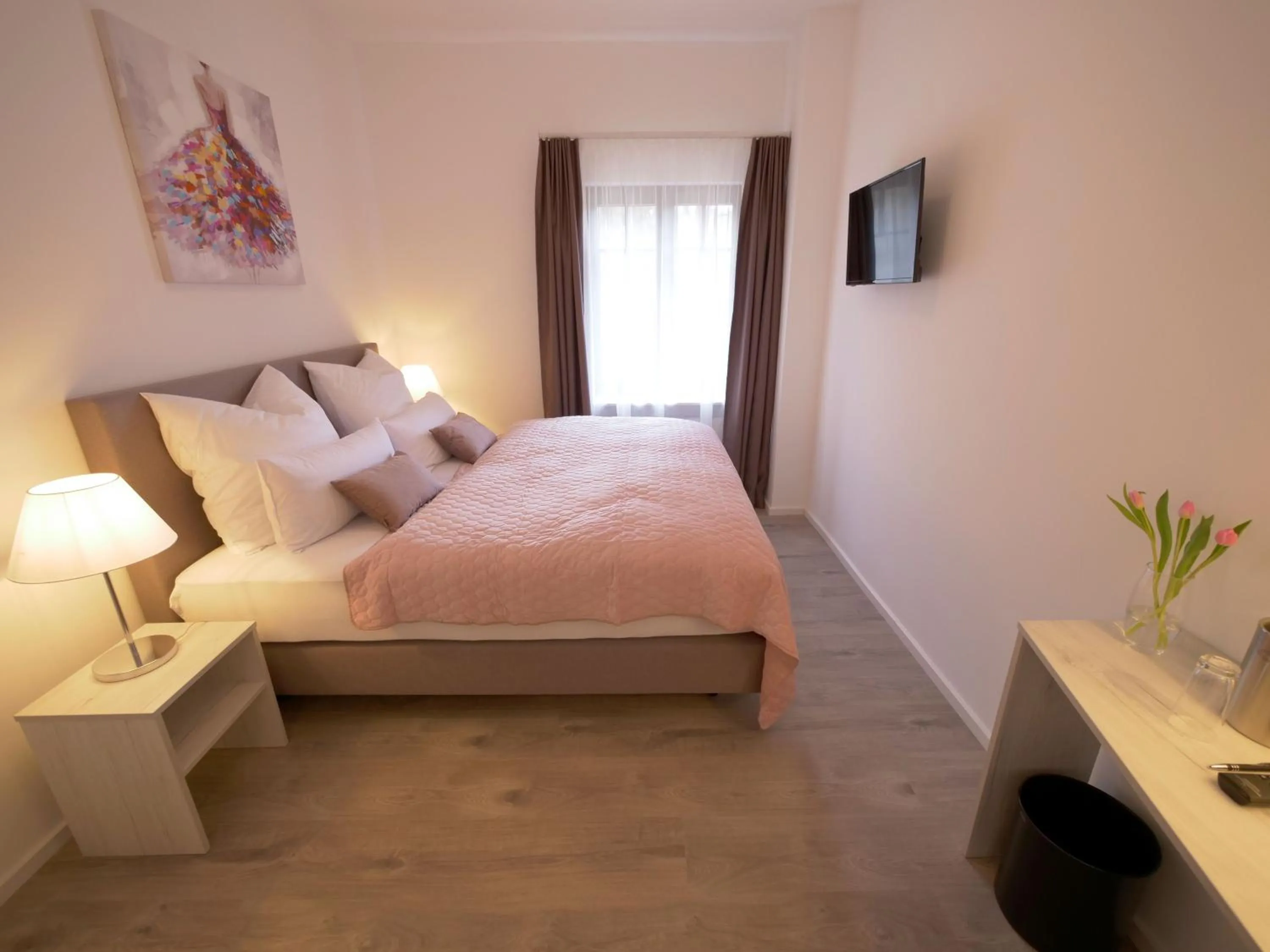 Photo of the whole room, Bed in Oberwaldhaus