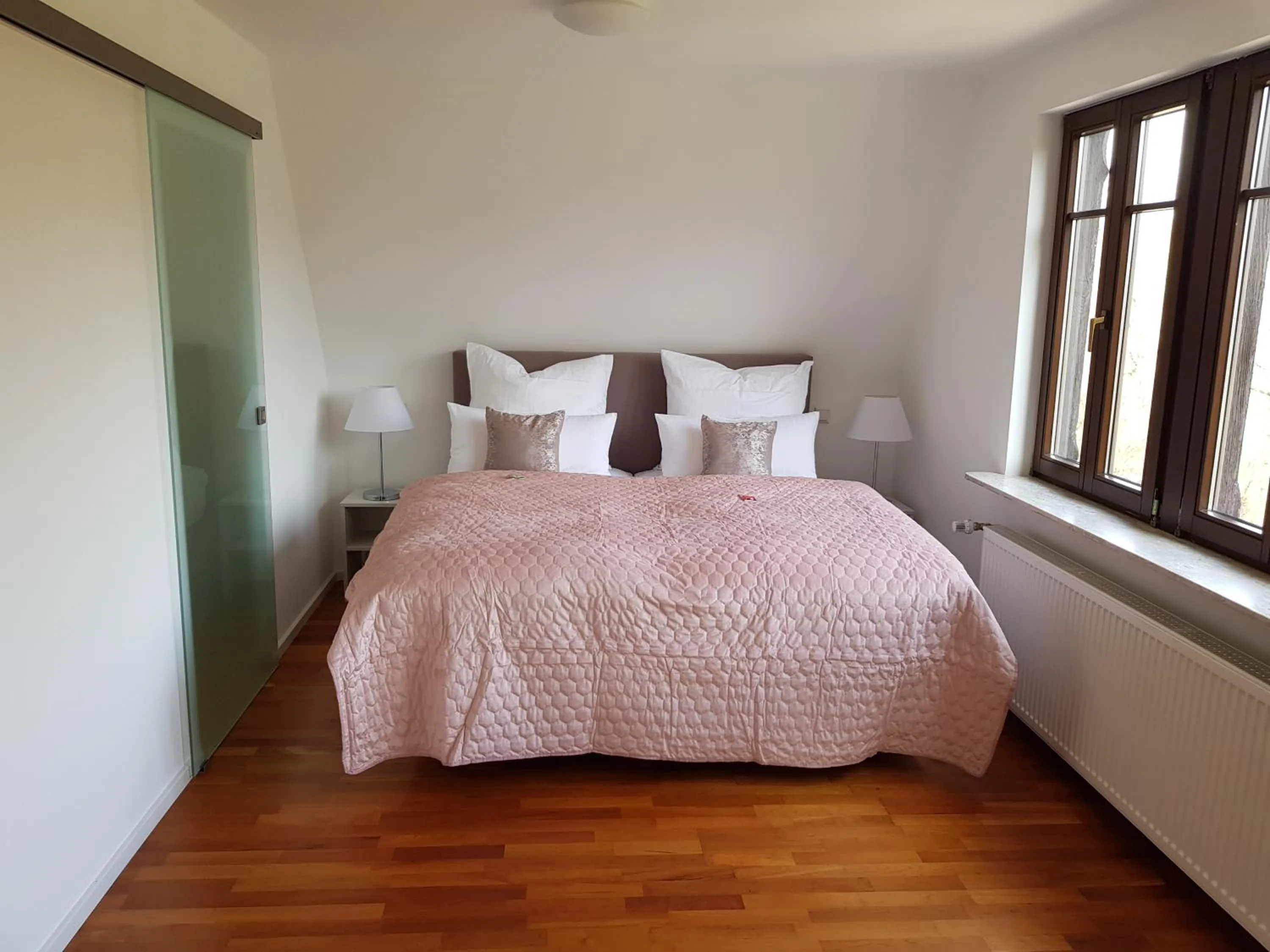 Photo of the whole room, Bed in Oberwaldhaus
