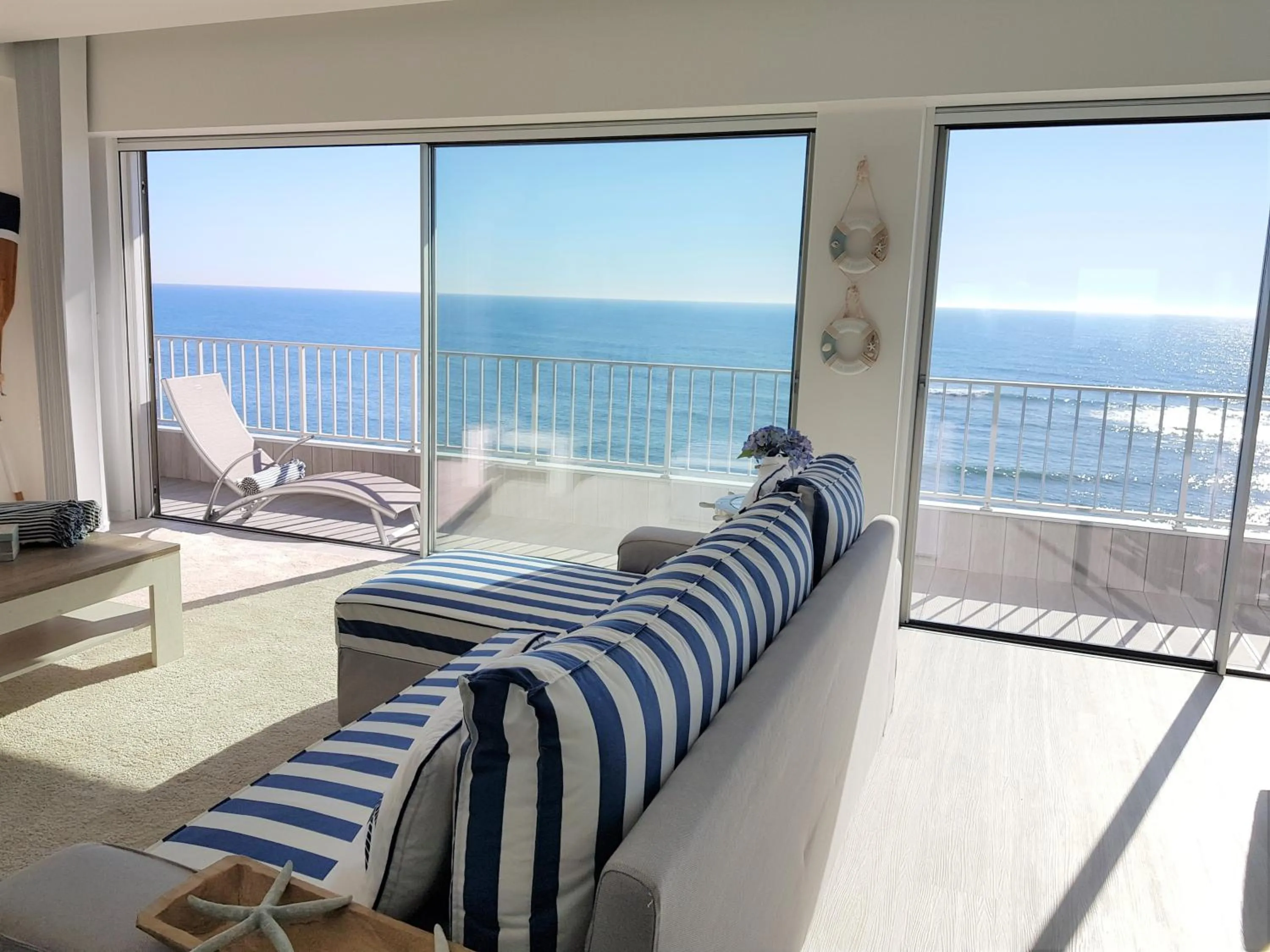 Three-Bedroom Apartment in Blue Sea Apartment