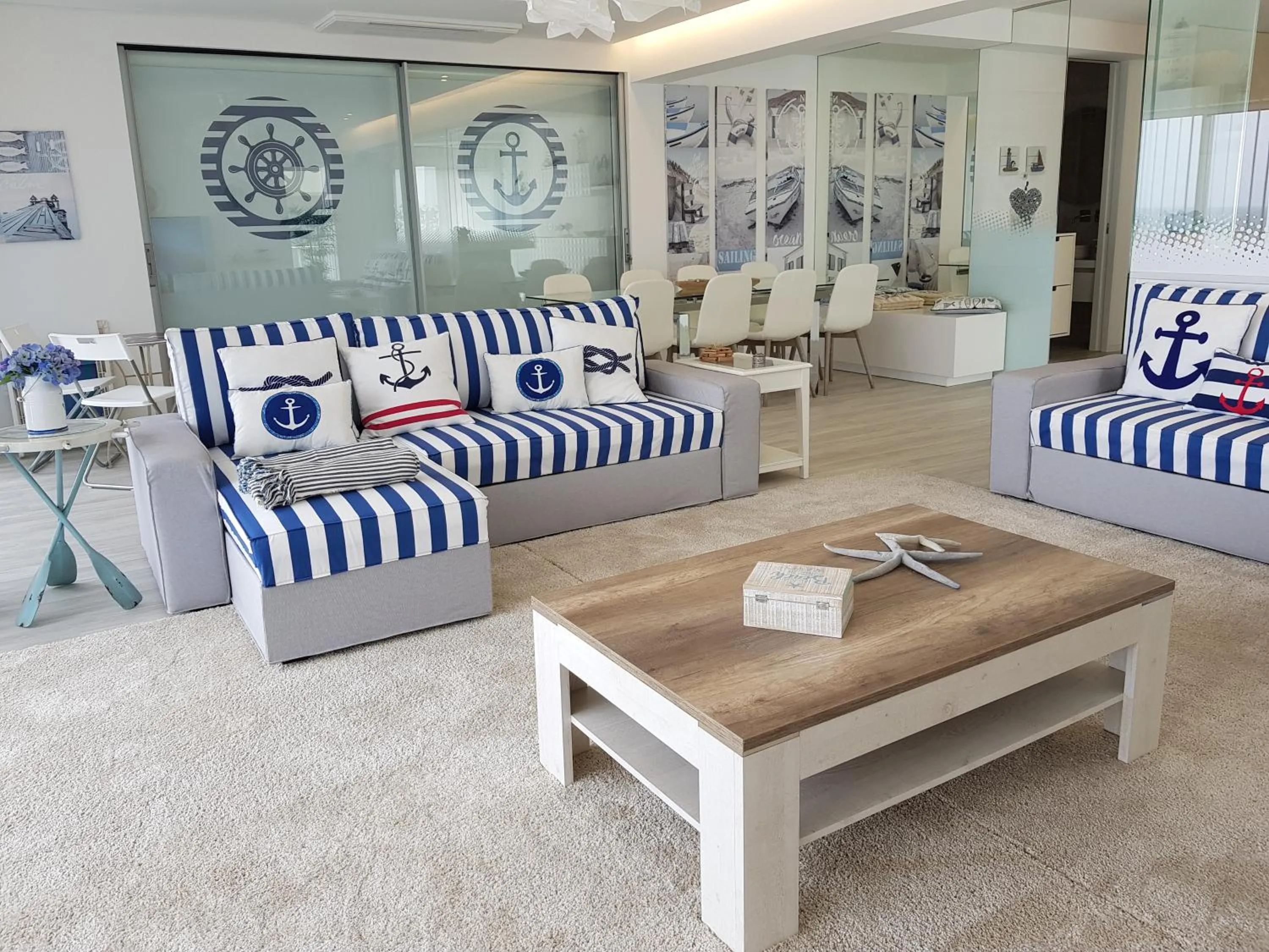 Living room in Blue Sea Apartment