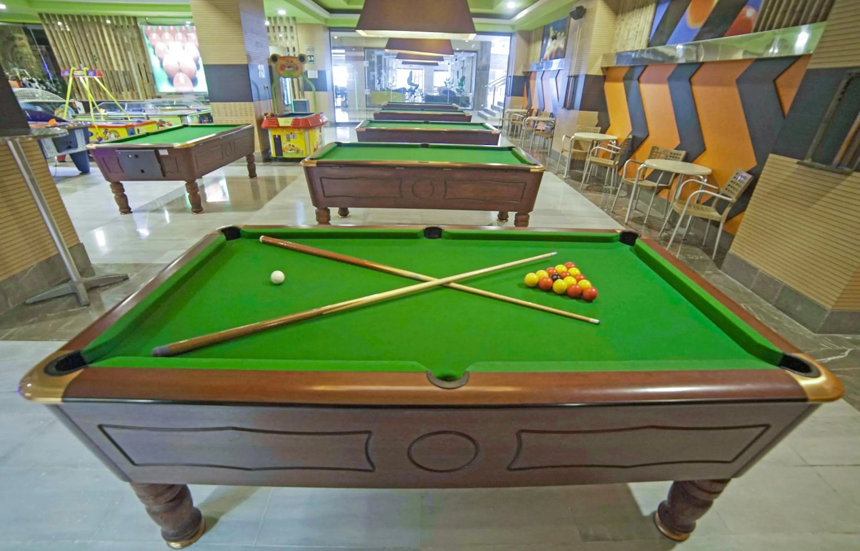 Billiard in Holiday World Polynesia
