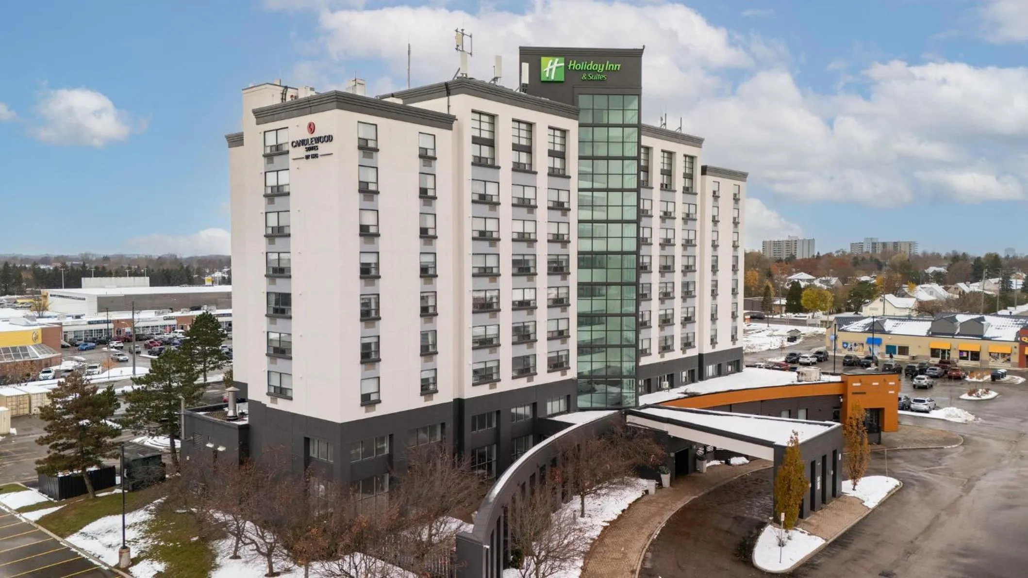 Property building in Holiday Inn Hotel & Suites London by IHG