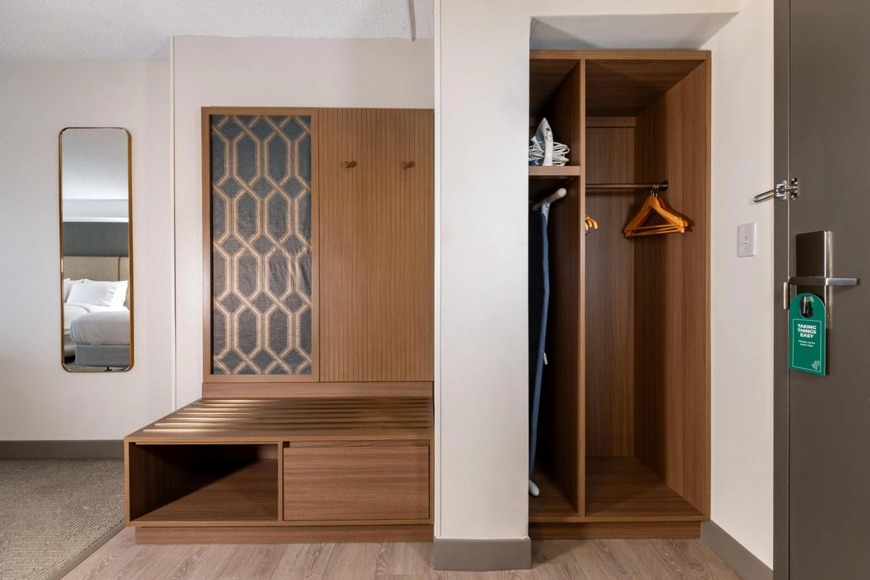 Holiday Inn Hotel & Suites London by IHG