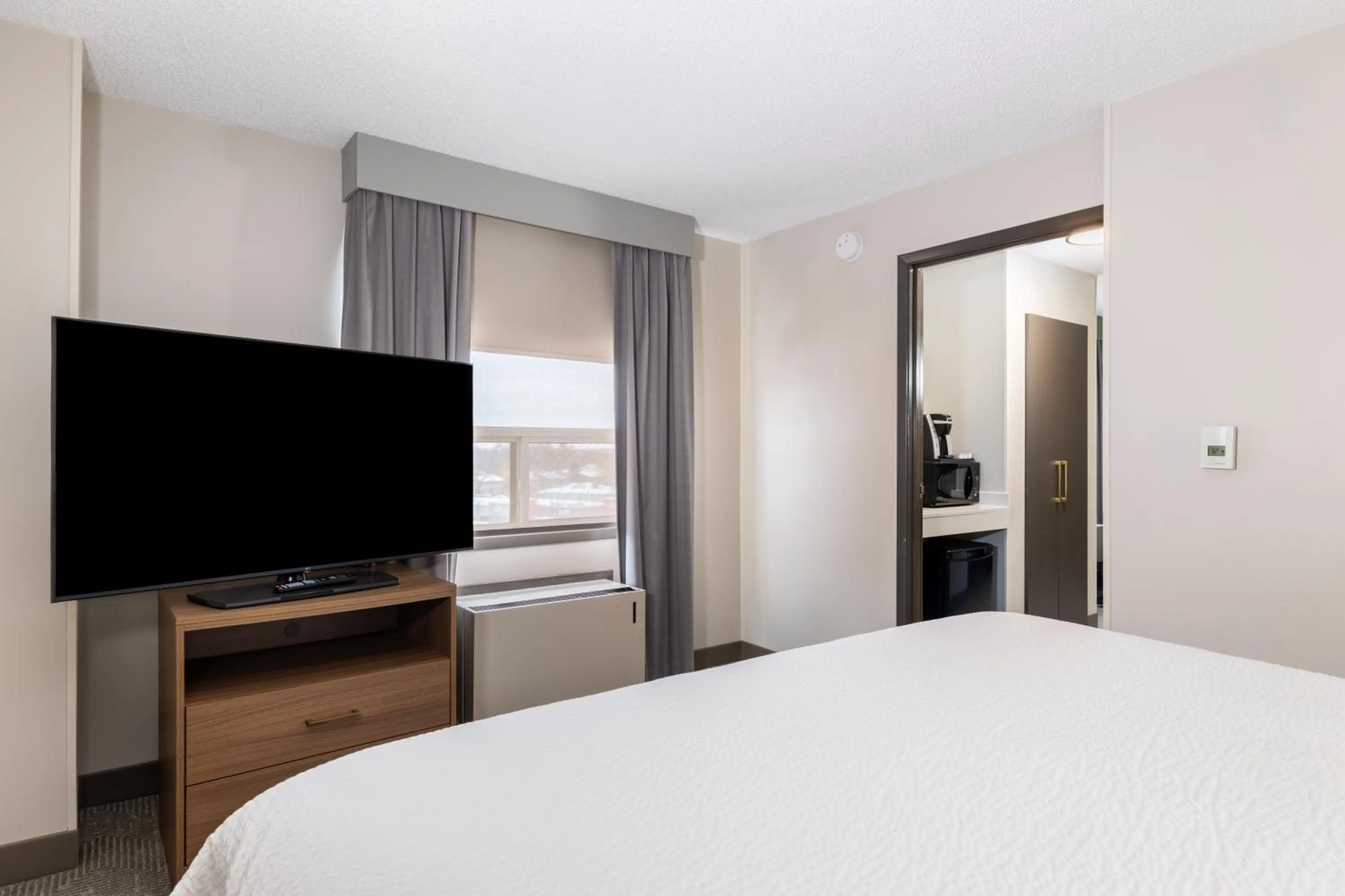 Bed in Holiday Inn Hotel & Suites London by IHG
