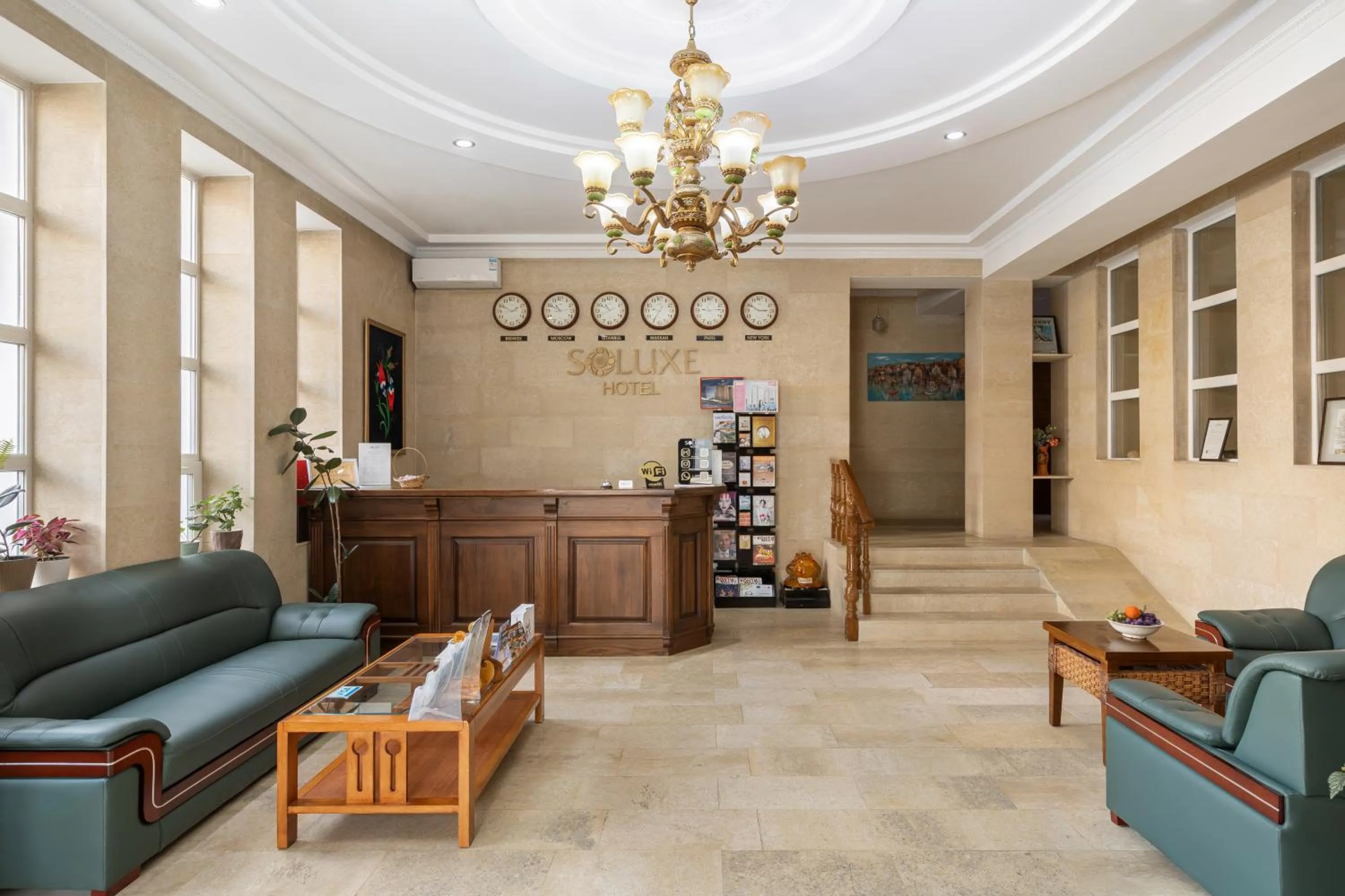 Seating area in Soluxe Hotel