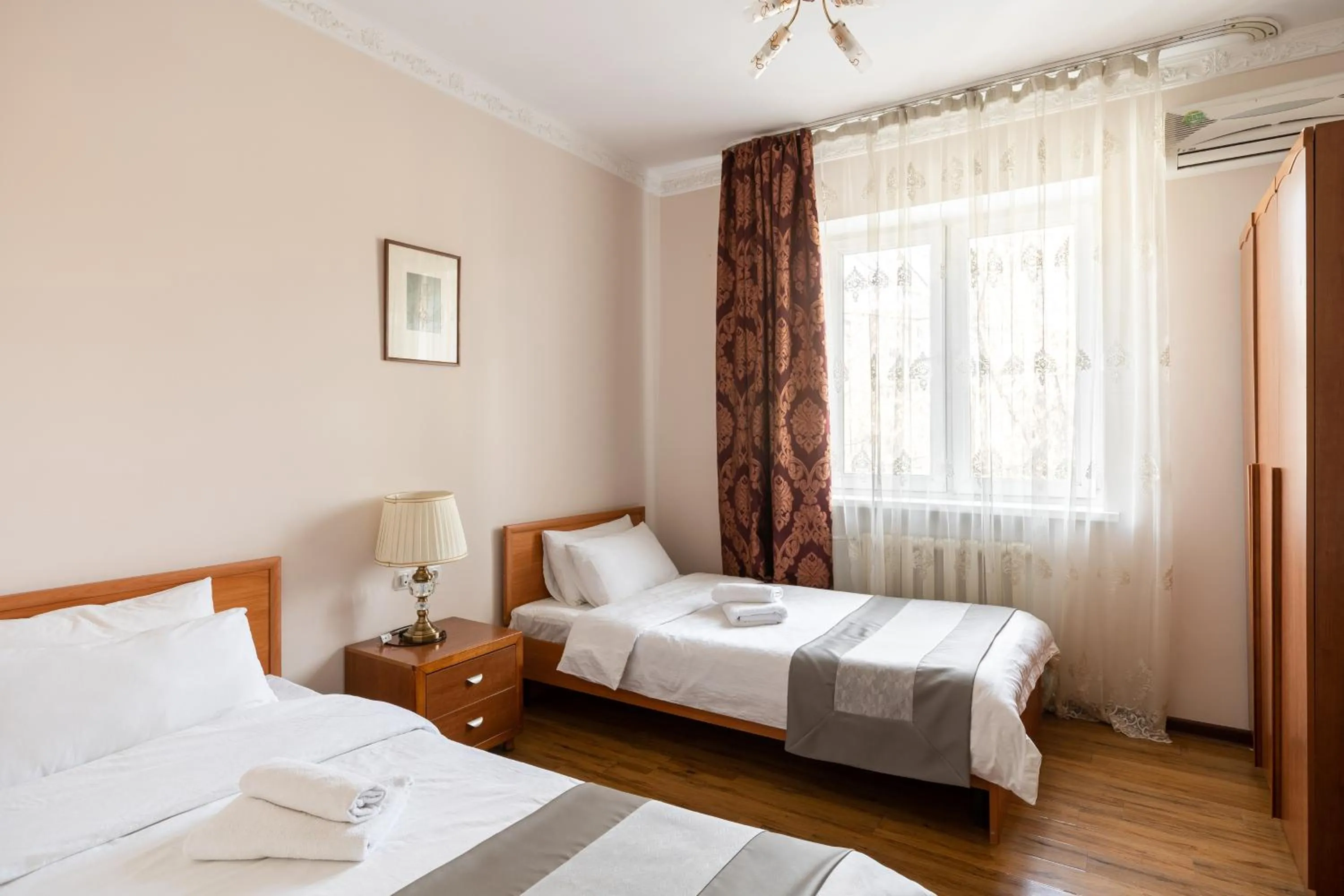 Photo of the whole room in Soluxe Hotel