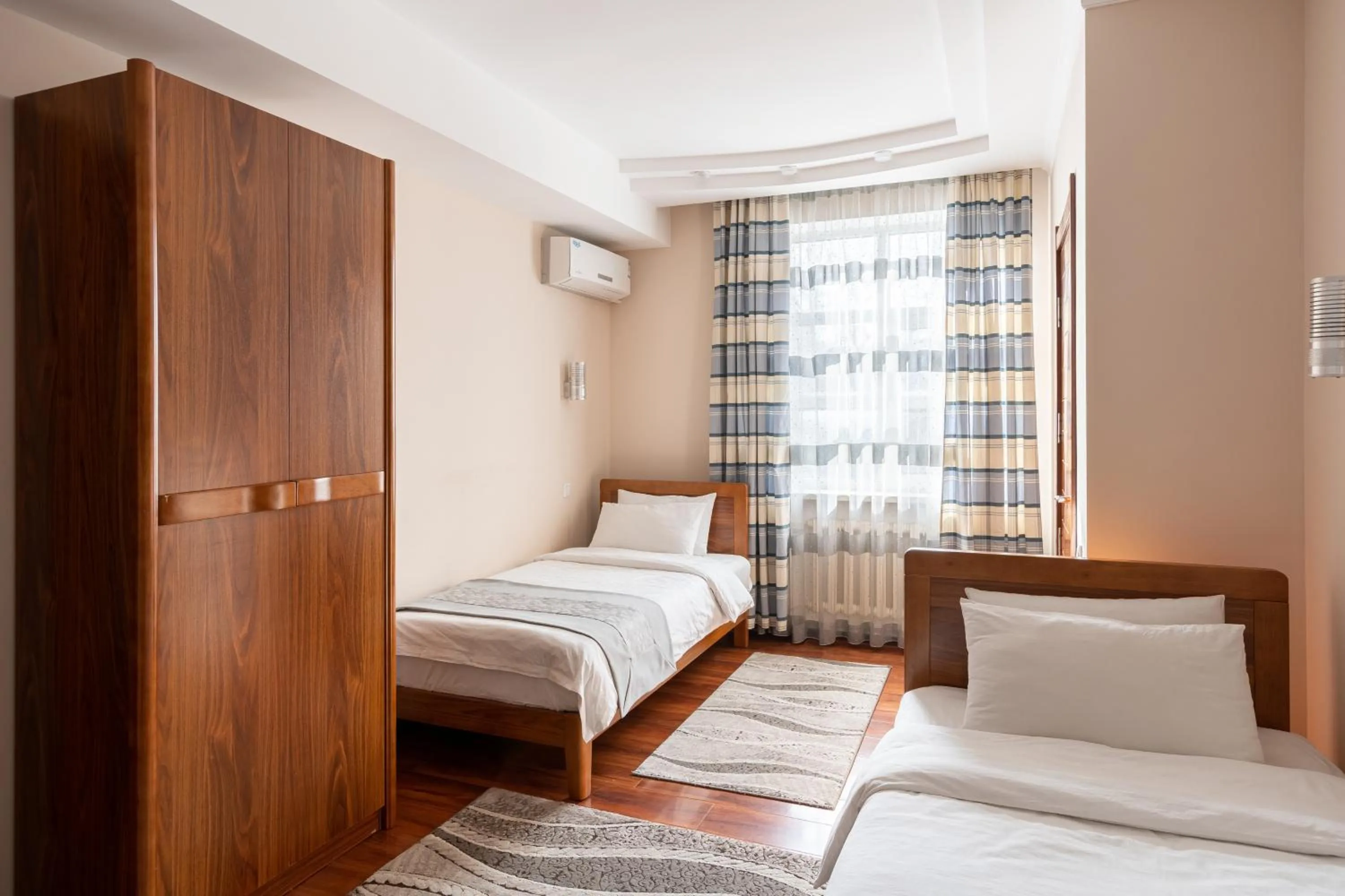 Photo of the whole room in Soluxe Hotel