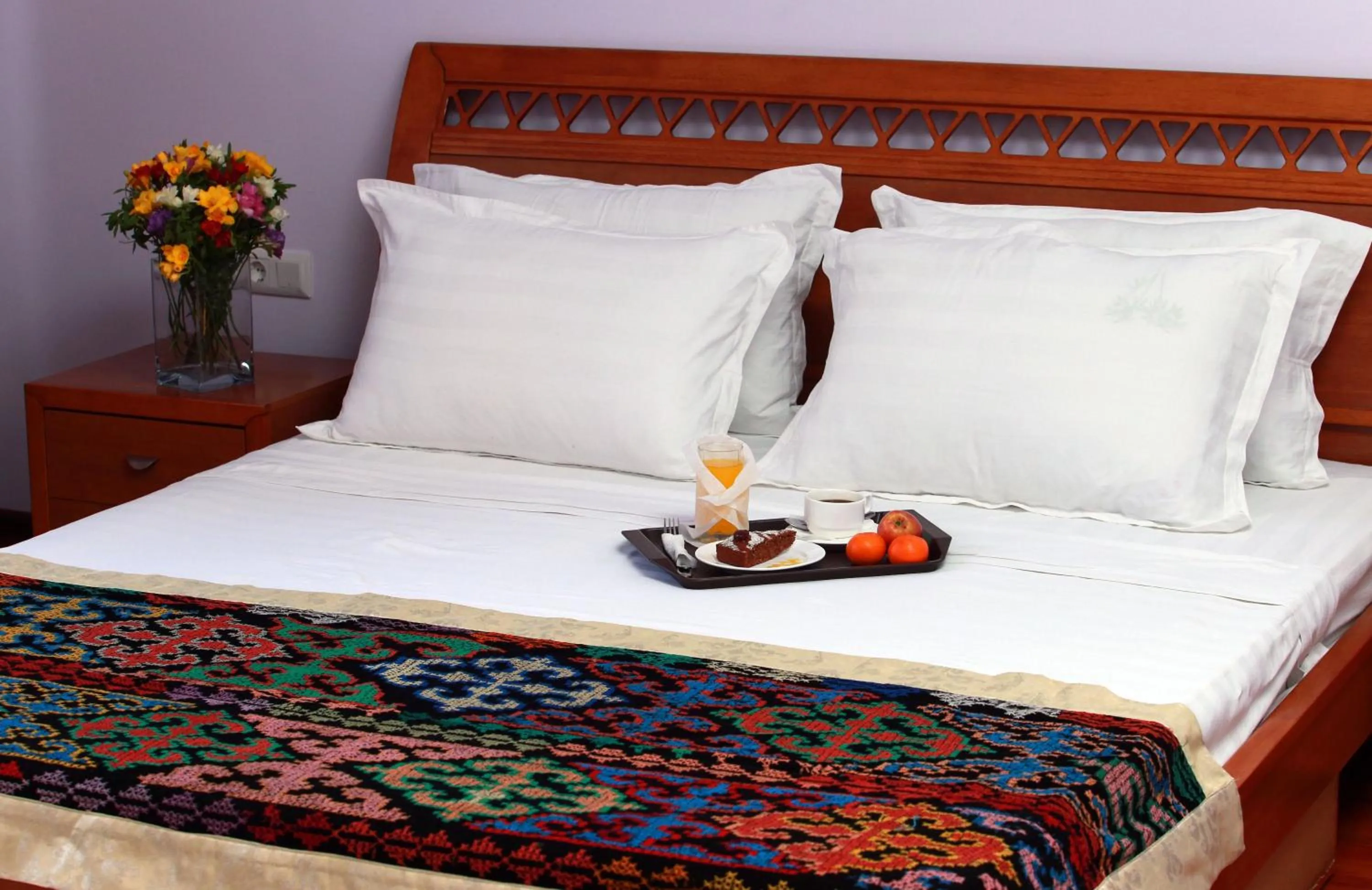 Photo of the whole room in Soluxe Hotel