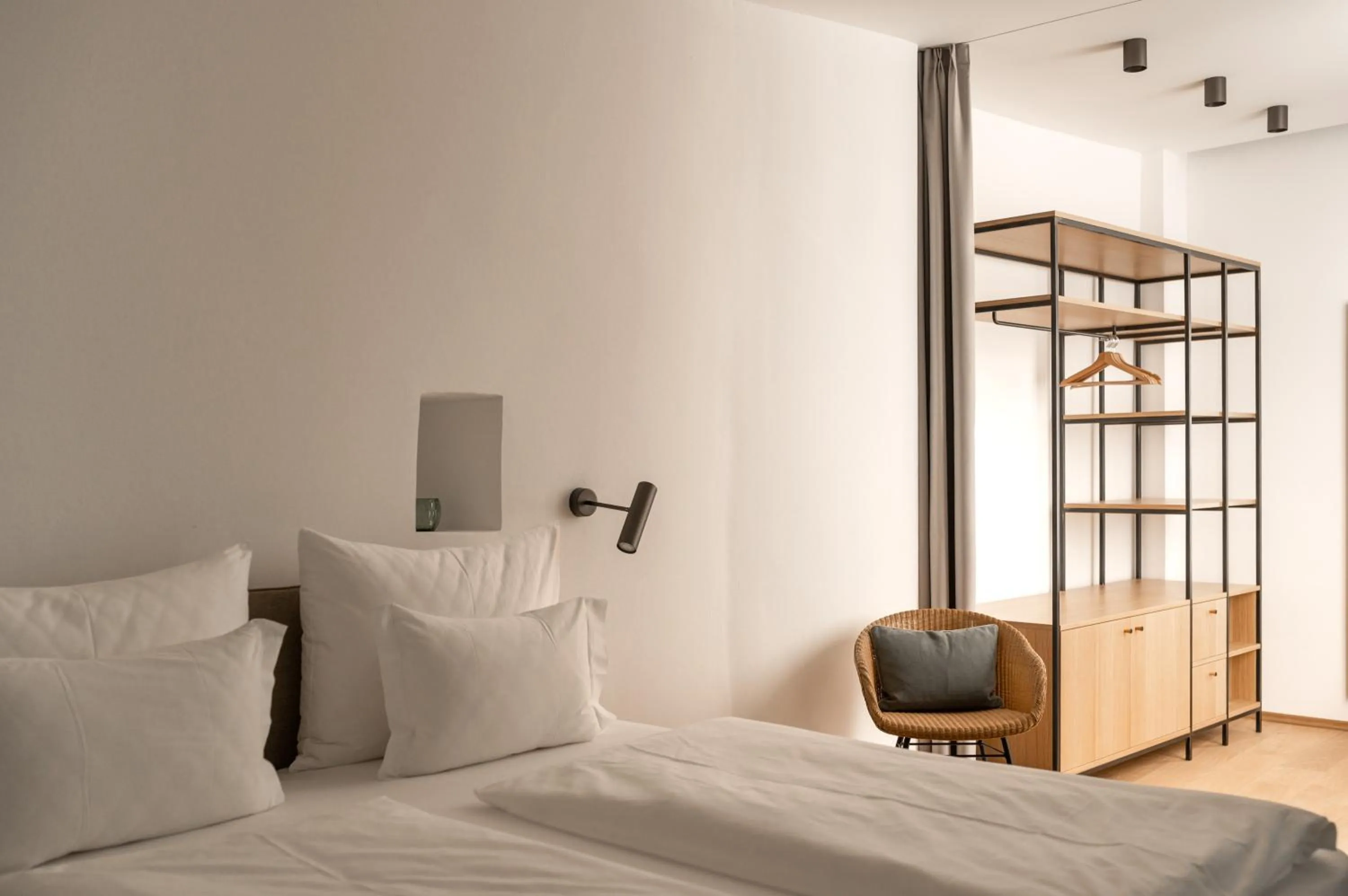 Bedroom, Bed in Kuntino Suites