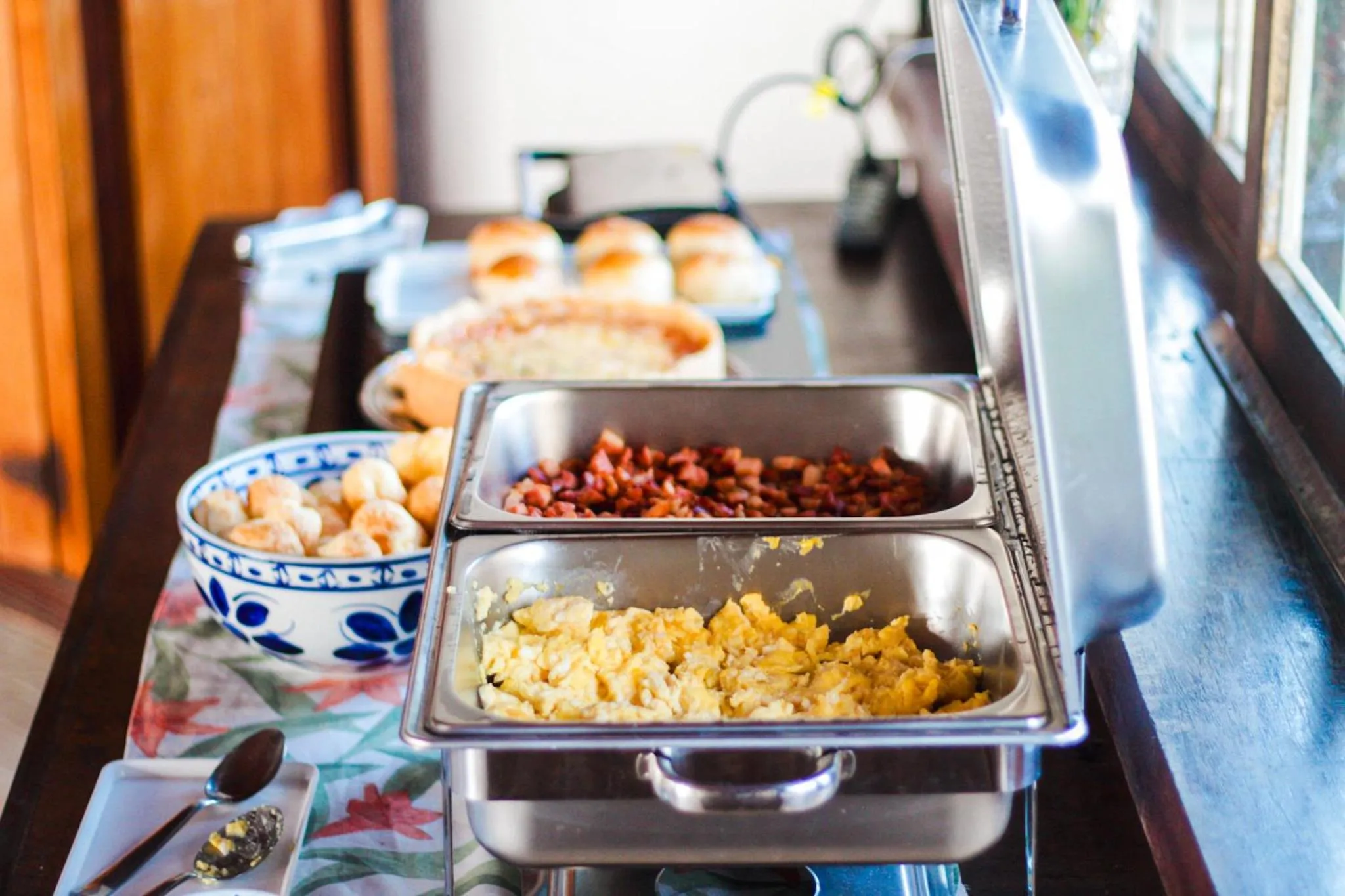 Continental breakfast in Pousada Portal de Paraty- COM GERADOR DE ENERGIA- SERVIREMOS UM DELICIOSO JANTAR NA NOITE DE REVEILLON 2026