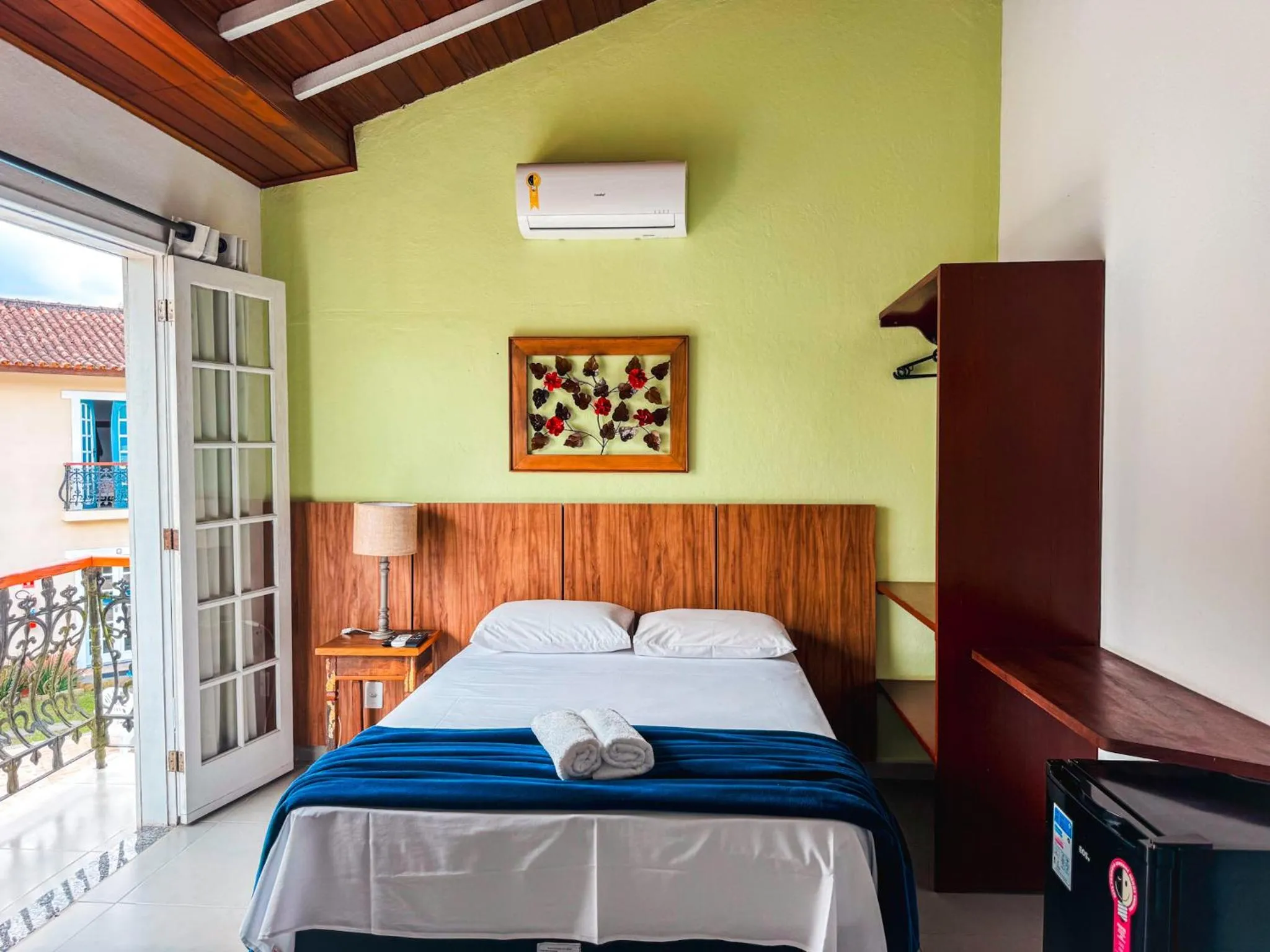 Bedroom, Bed in Pousada Portal de Paraty- COM GERADOR DE ENERGIA- SERVIREMOS UM DELICIOSO JANTAR NA NOITE DE REVEILLON 2026