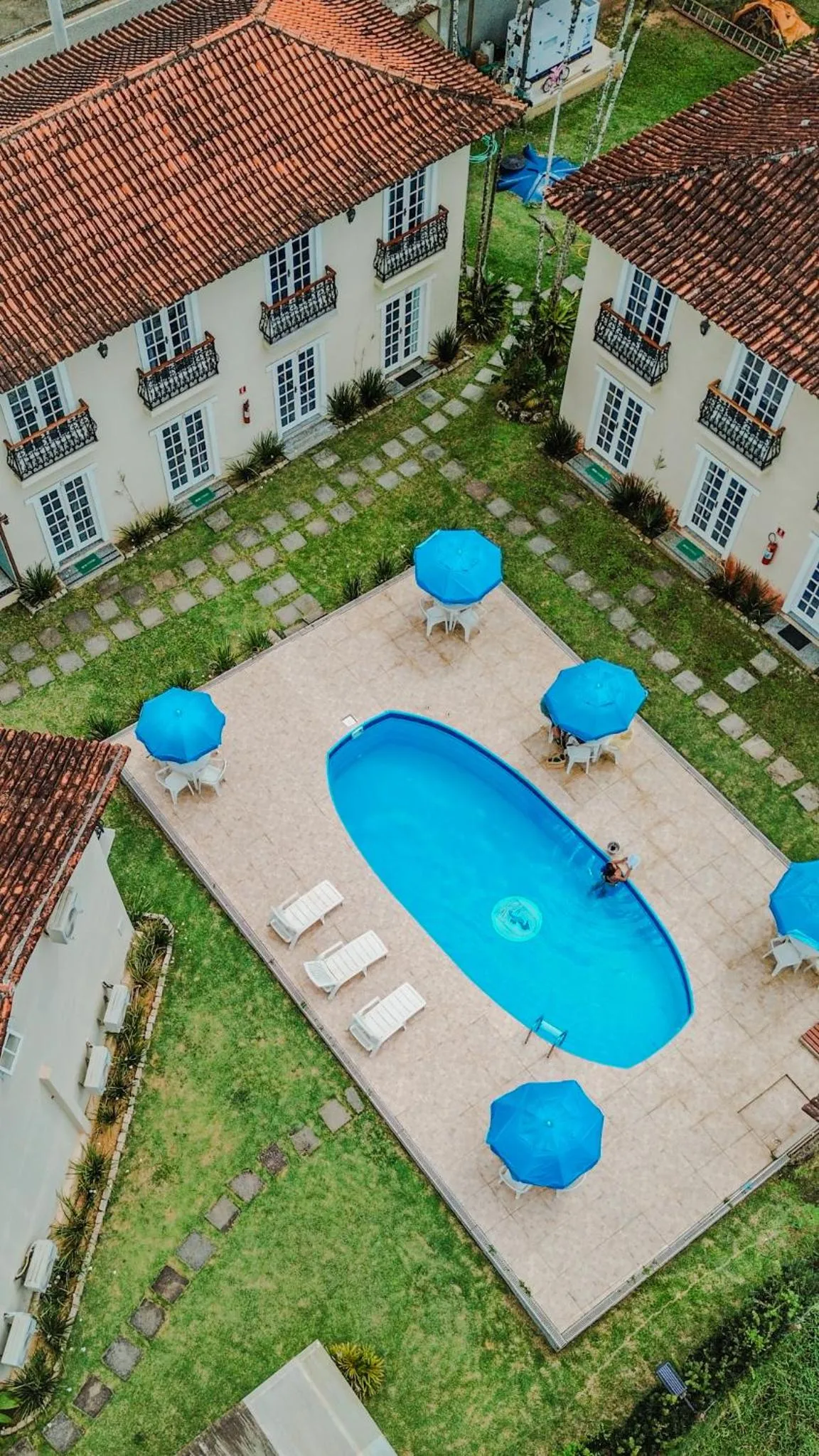 Property building in Pousada Portal de Paraty- COM GERADOR DE ENERGIA- SERVIREMOS UM DELICIOSO JANTAR NA NOITE DE REVEILLON 2026