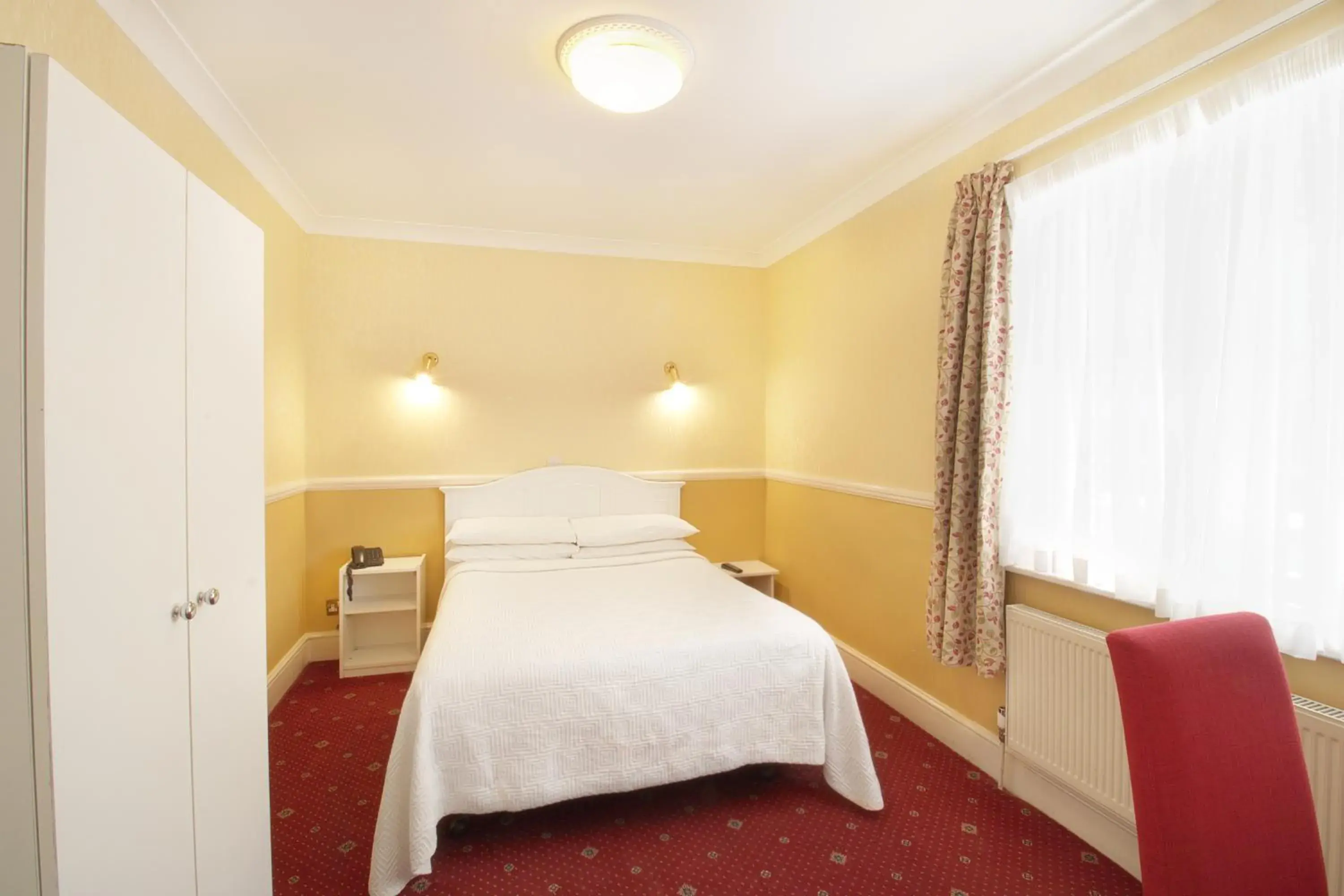 Bed in Balmoral House Hotel Bed in Balmoral House Hotel