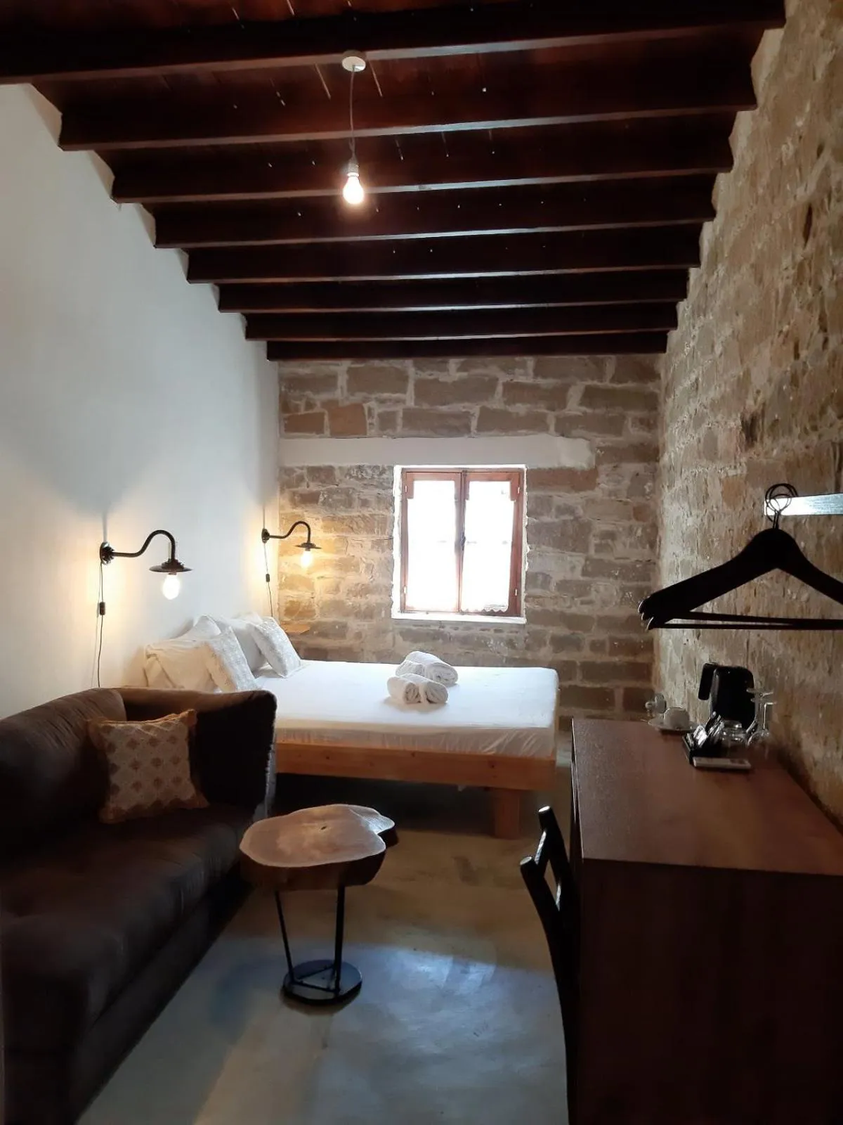 Bed in Saint Antonio Maroni