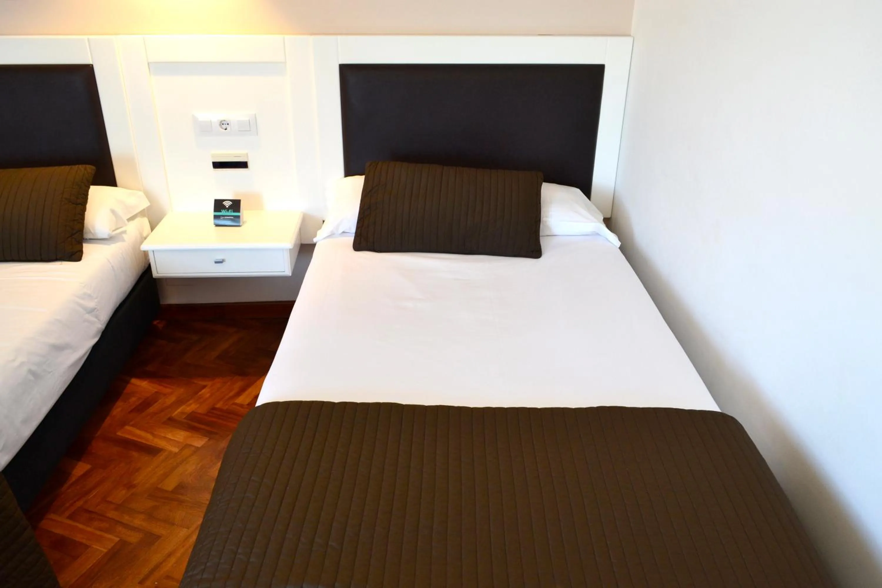 Bed in Hotel Alda Santa Cristina