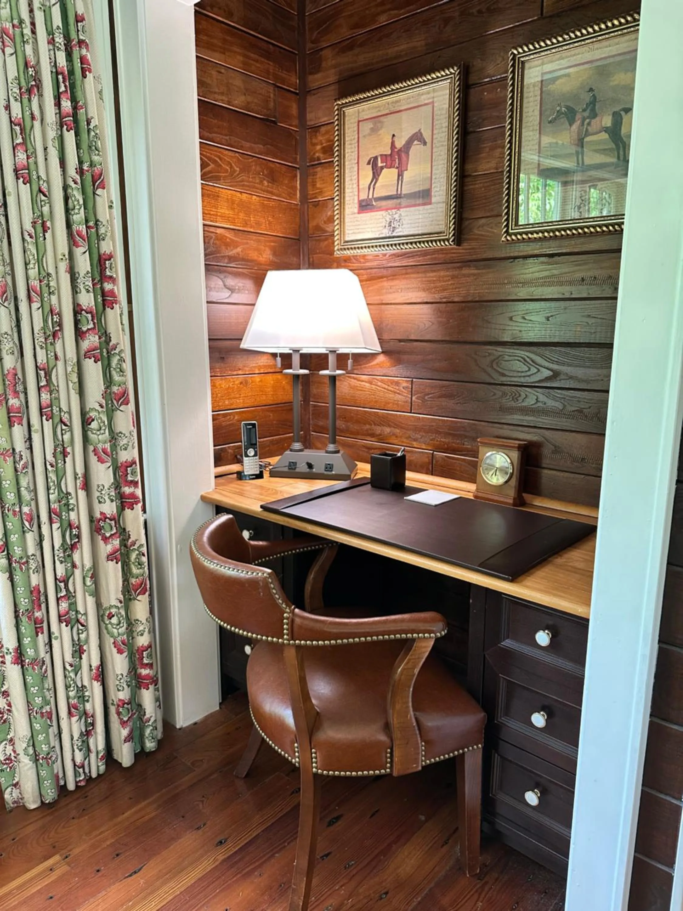 hair dresser in Goodstone Inn & Restaurant