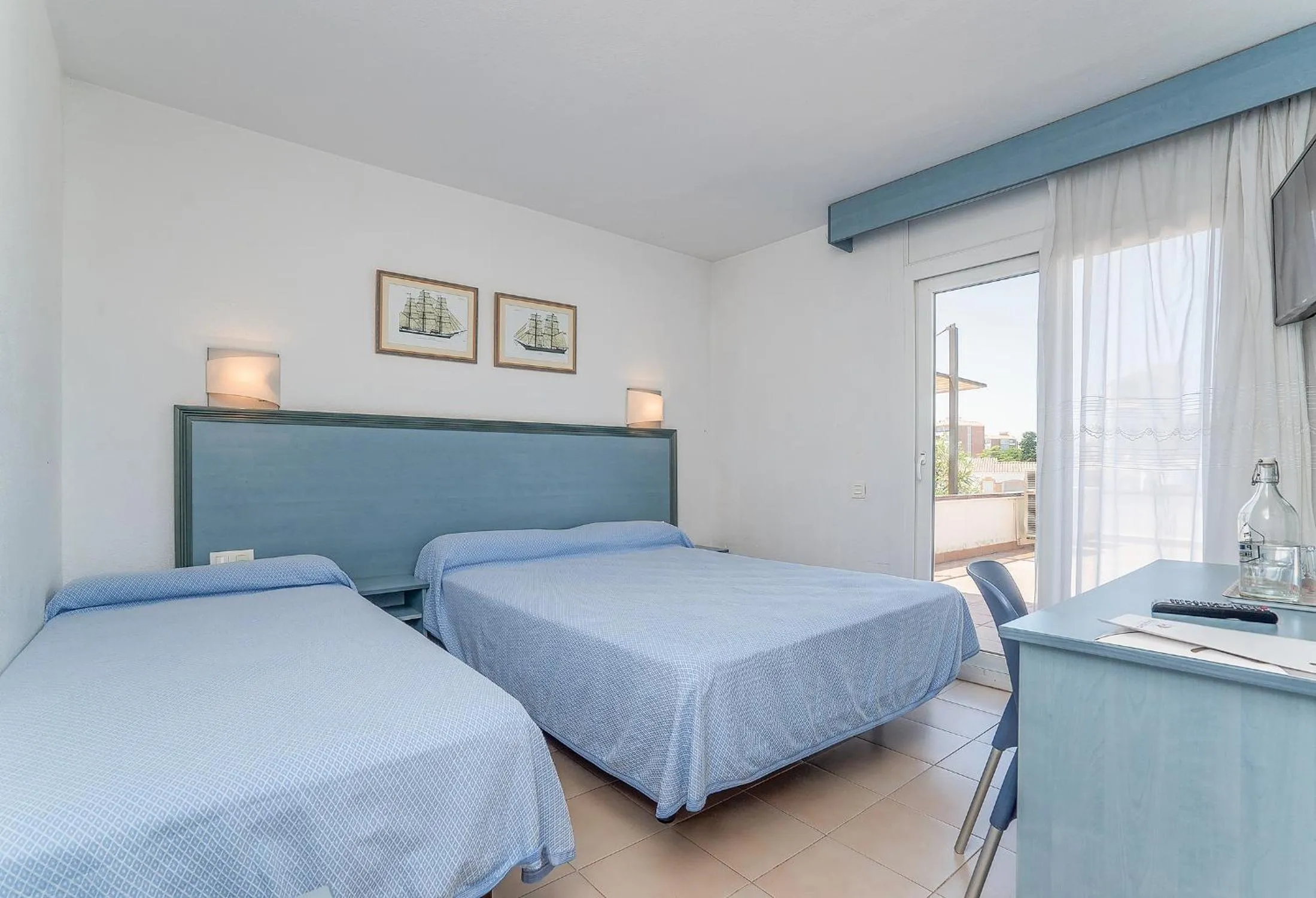 Photo of the whole room in Hotel Platja d'Aro