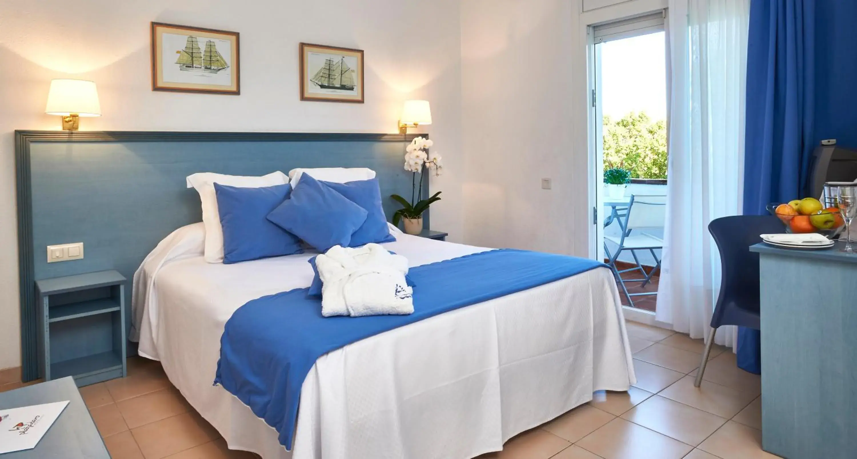 Balcony/Terrace, Bed in Hotel Platja d'Aro Balcony/Terrace, Bed in Hotel Platja d'Aro